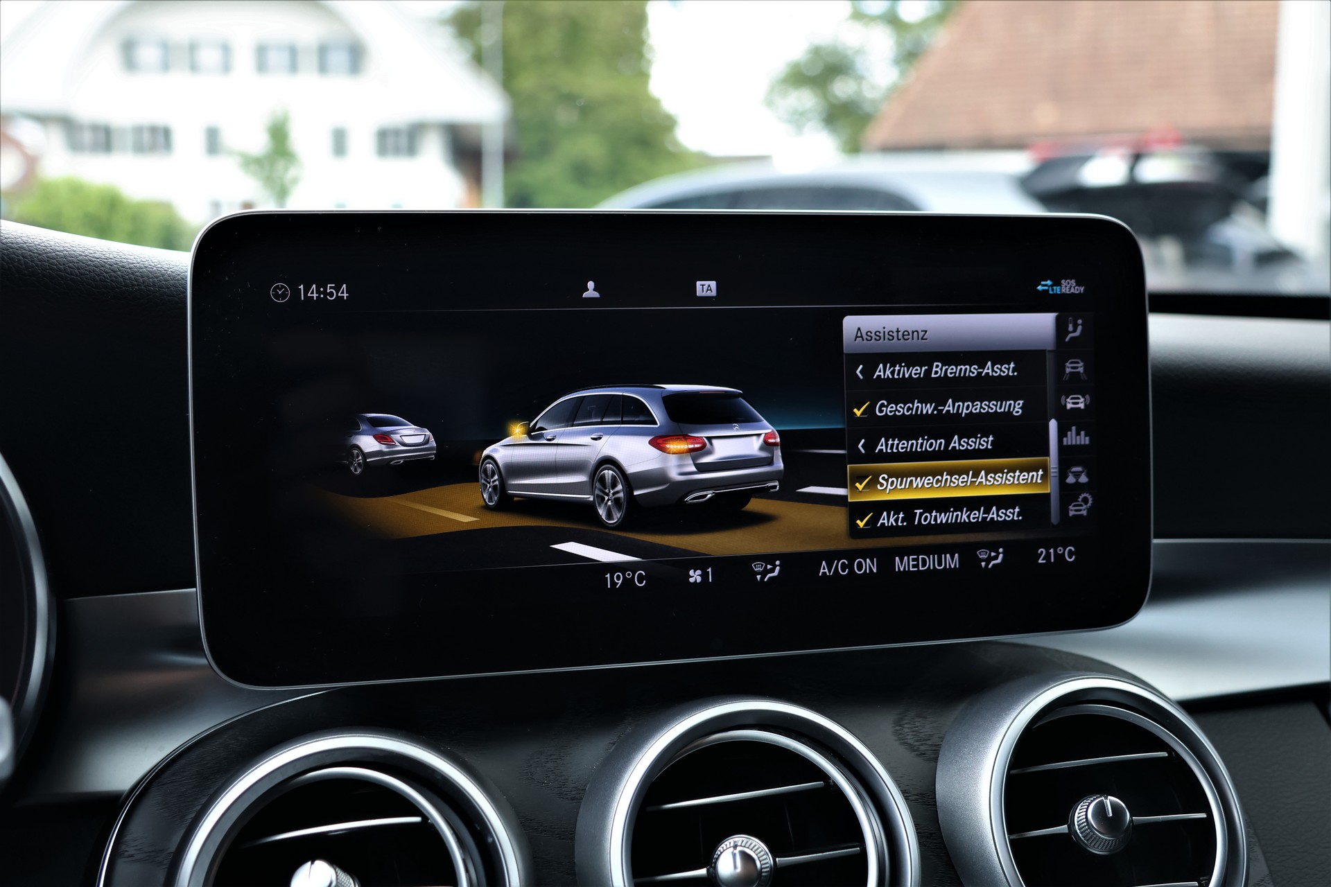 MERCEDES-BENZ C 220 d Swiss Star AMG Line 4M 9G-Tronic (CH)-image-23