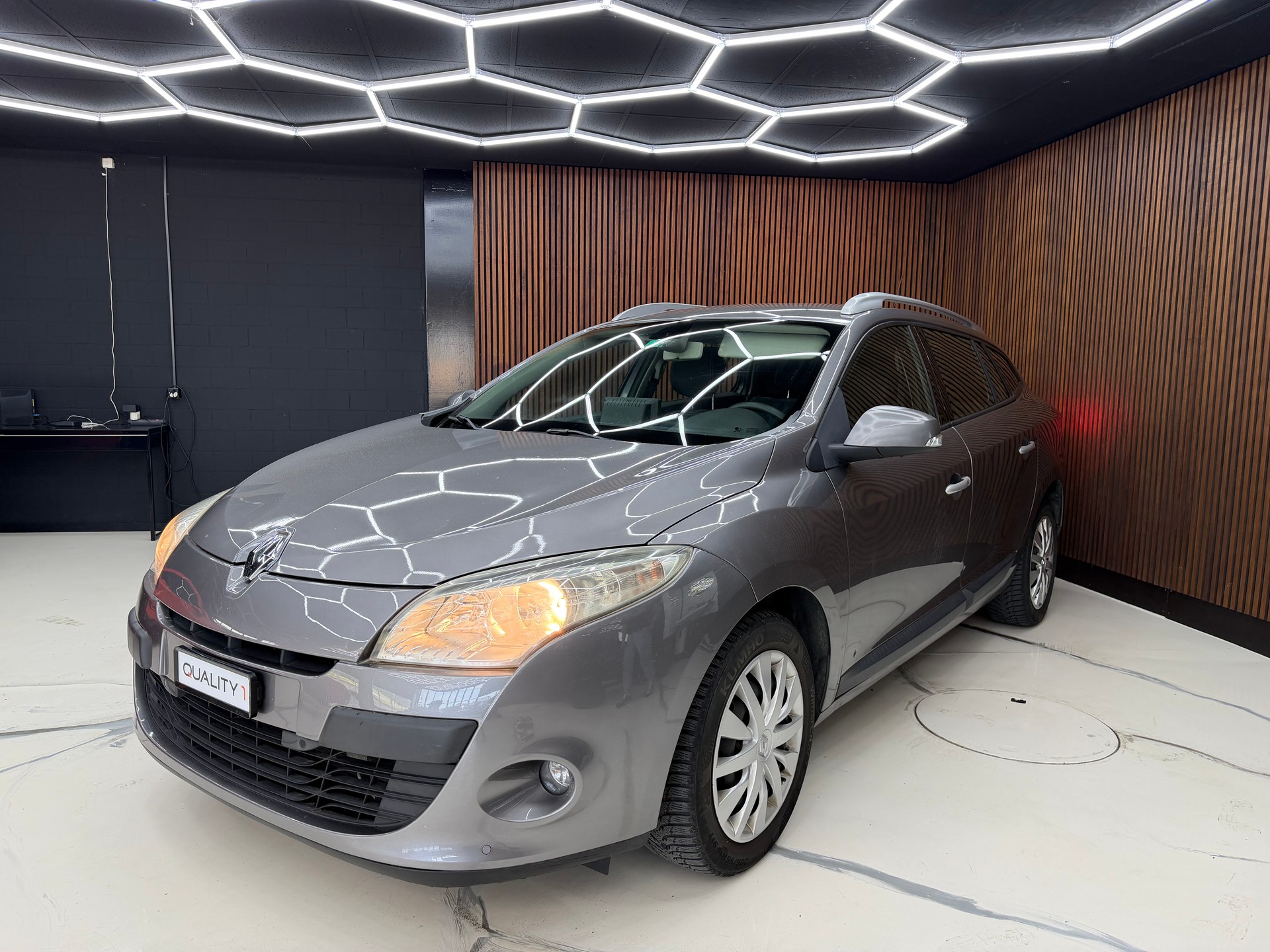 RENAULT Mégane Grandtour 2.0 16V Dynamique CVT