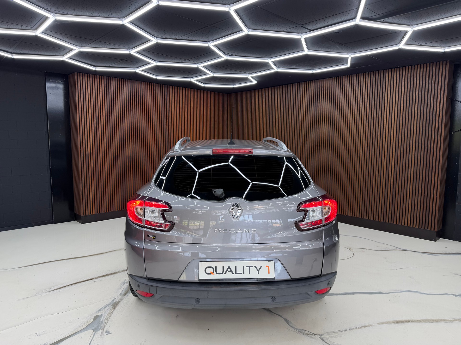 RENAULT Mégane Grandtour 2.0 16V Dynamique CVT-image-7