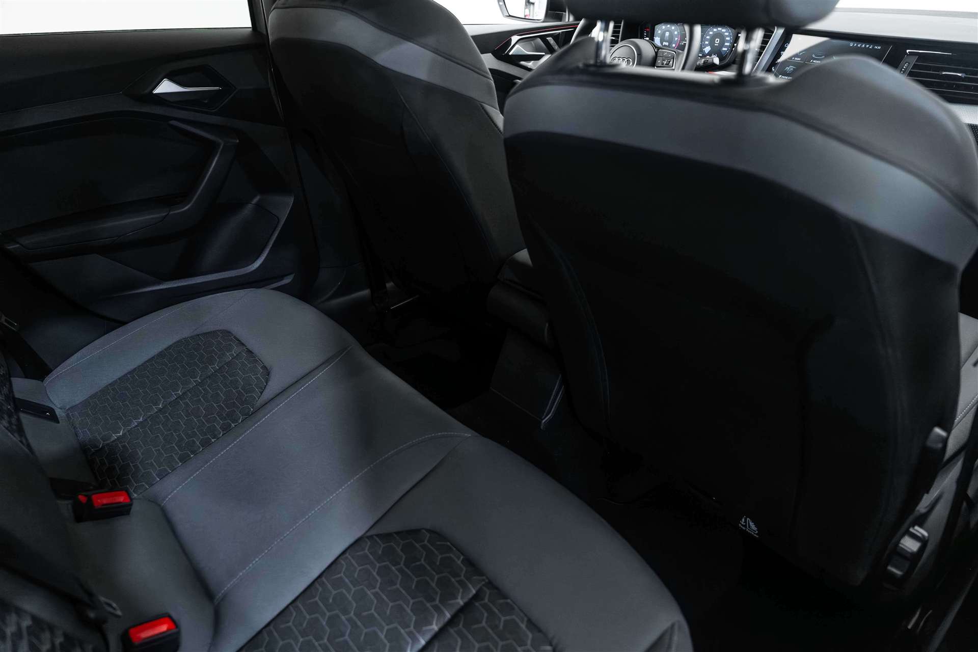AUDI AUDI A1 Sportback 30 TFSi S-Line Black-Edition S-Tronic Automat-image-12
