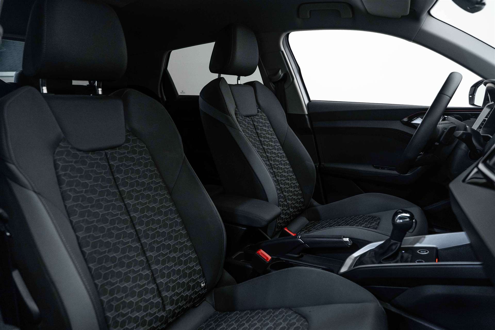 AUDI AUDI A1 Sportback 30 TFSi S-Line Black-Edition S-Tronic Automat-image-11