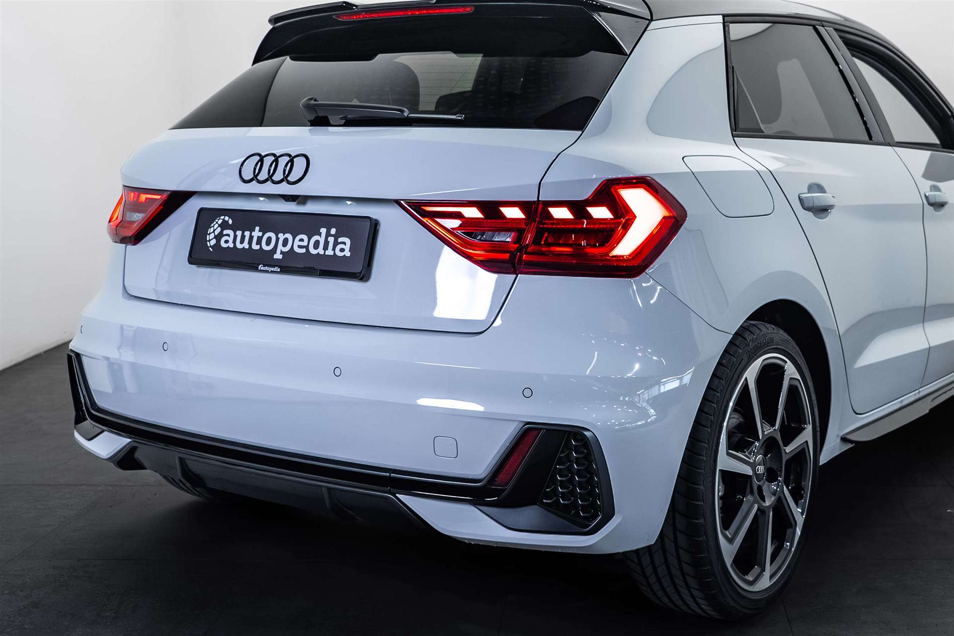 AUDI AUDI A1 Sportback 30 TFSi S-Line Black-Edition S-Tronic Automat-showroom-element-3