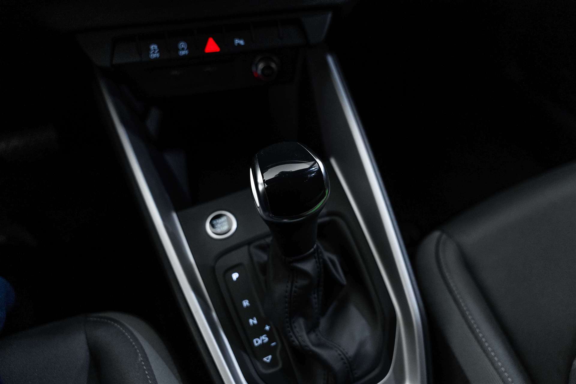 AUDI AUDI A1 Sportback 30 TFSi S-Line Black-Edition S-Tronic Automat-image-23