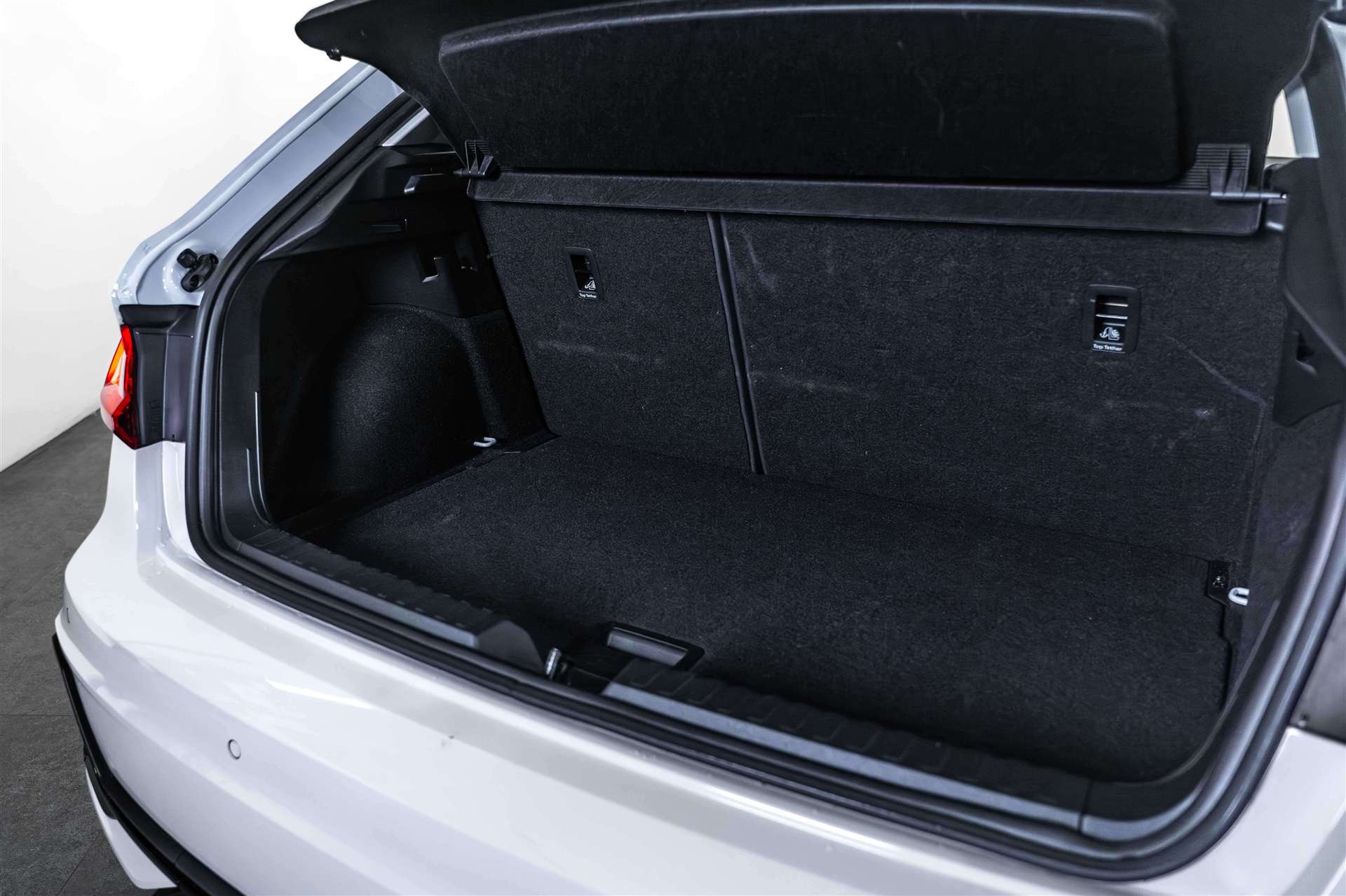 AUDI AUDI A1 Sportback 30 TFSi S-Line Black-Edition S-Tronic Automat-image-4