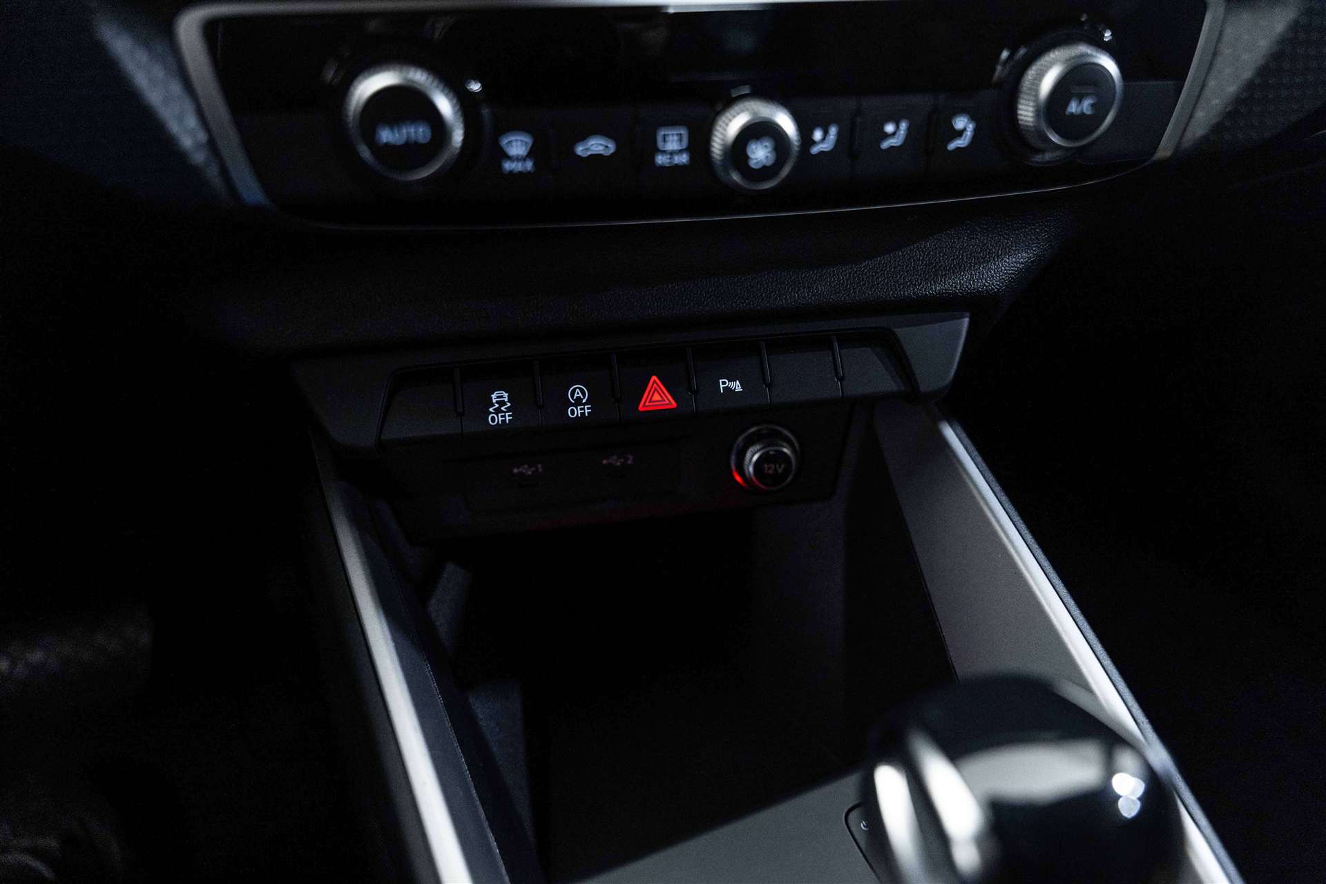 AUDI AUDI A1 Sportback 30 TFSi S-Line Black-Edition S-Tronic Automat-image-22