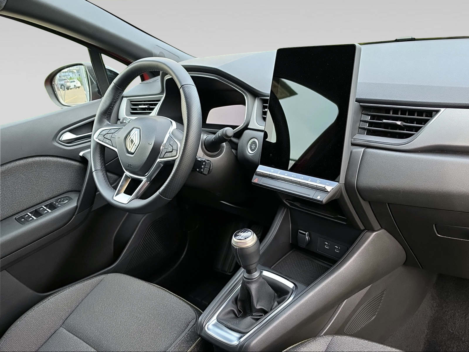 RENAULT Captur 1.3 TCe 140 techno-image-12