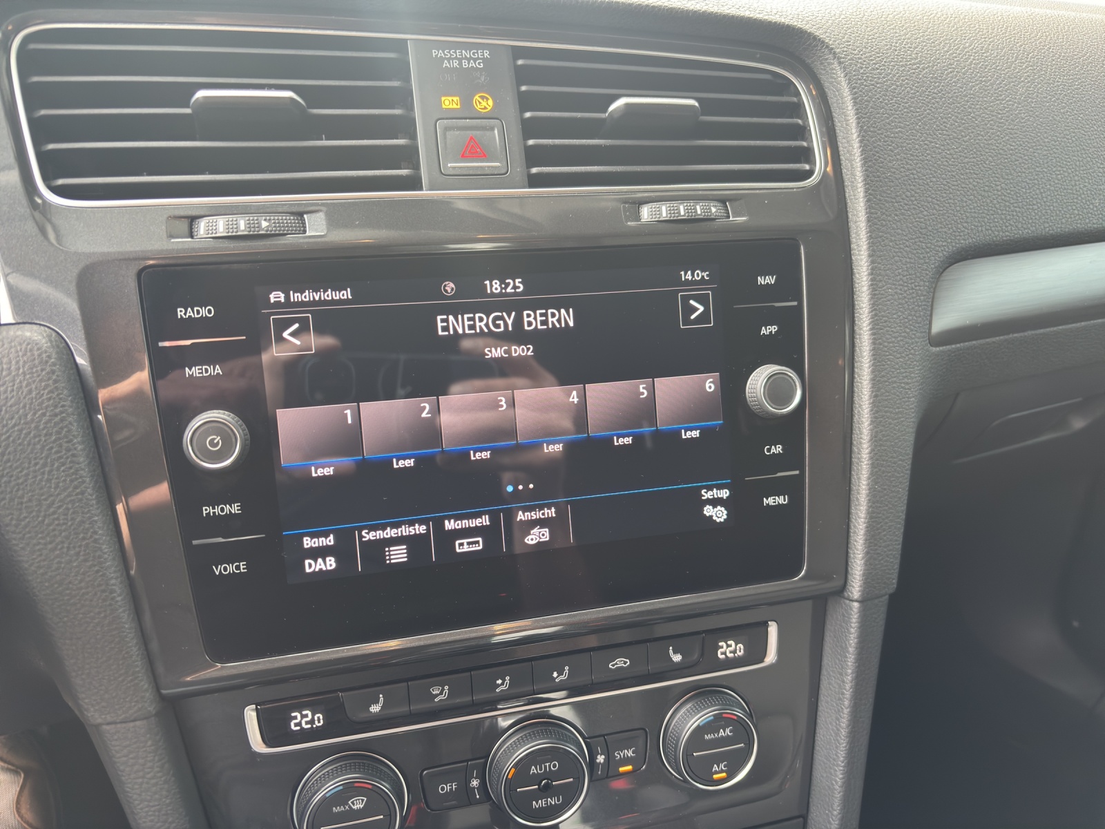 VW Golf Variant 1.4 TSI Comfortline DSG-image-8