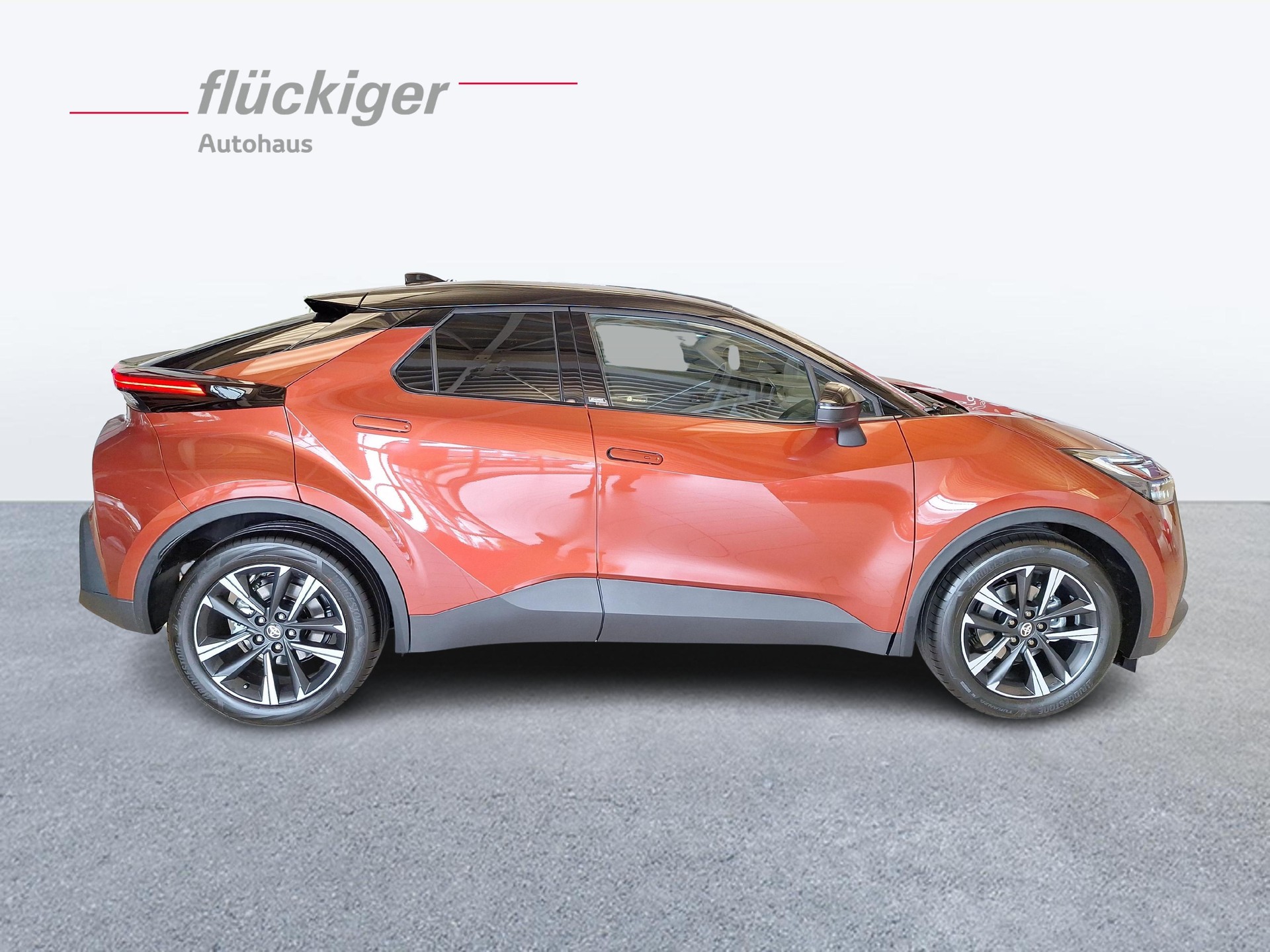 TOYOTA C-HR 1.8 HEV Swiss Edition-image-3