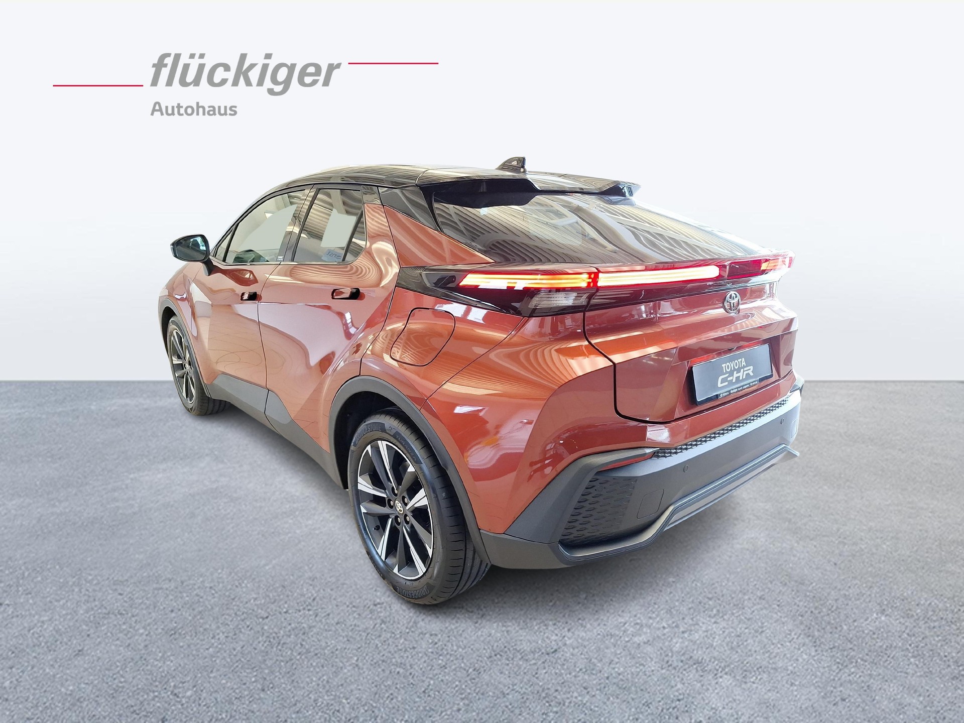 TOYOTA C-HR 1.8 HEV Swiss Edition-image-6