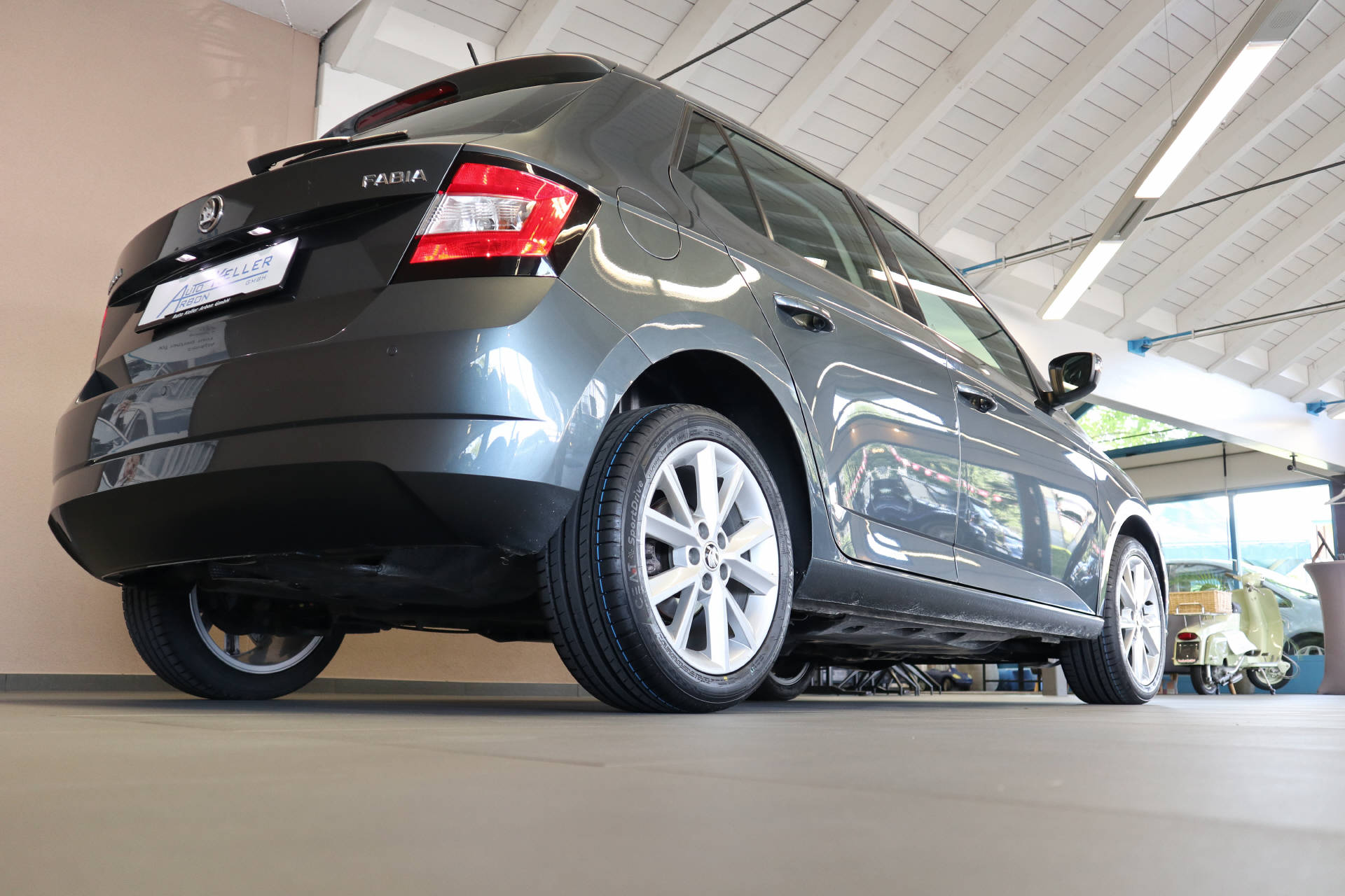 SKODA Fabia 1.0 TSI Ambition DSG-image-5