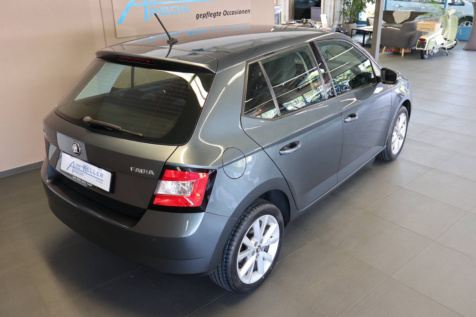 SKODA Fabia 1.0 TSI Ambition DSG-image-6
