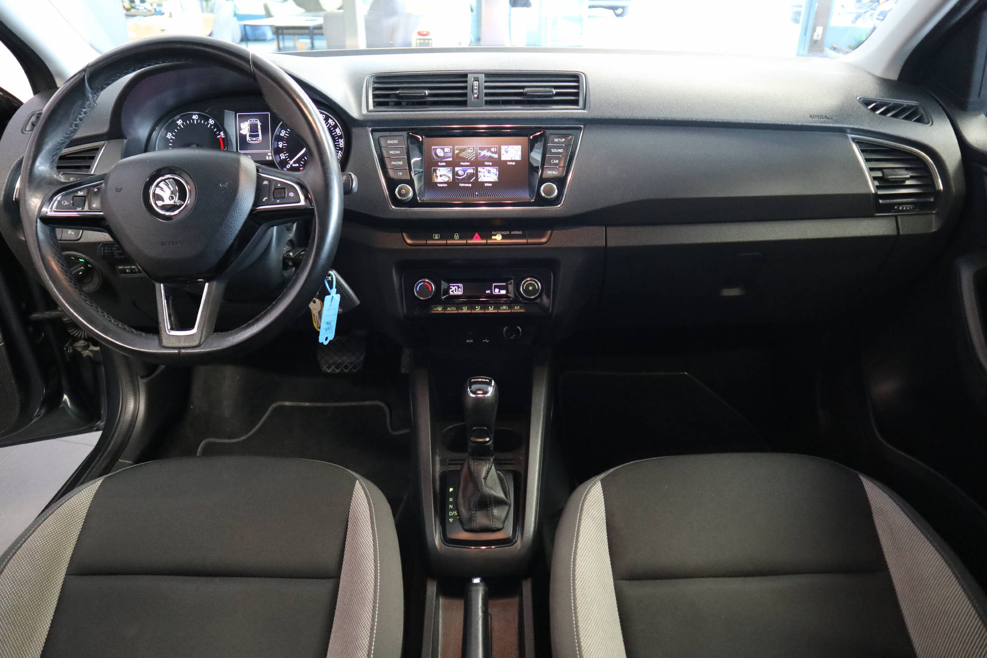 SKODA Fabia 1.0 TSI Ambition DSG-image-12