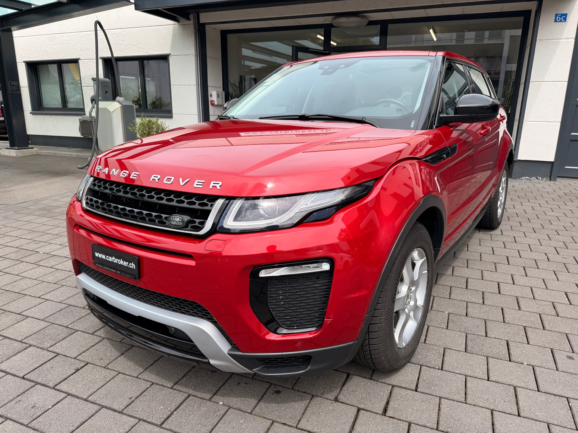 LAND ROVER Range Rover Evoque 2.0 TD4 SE Dynamic AT9-image-0