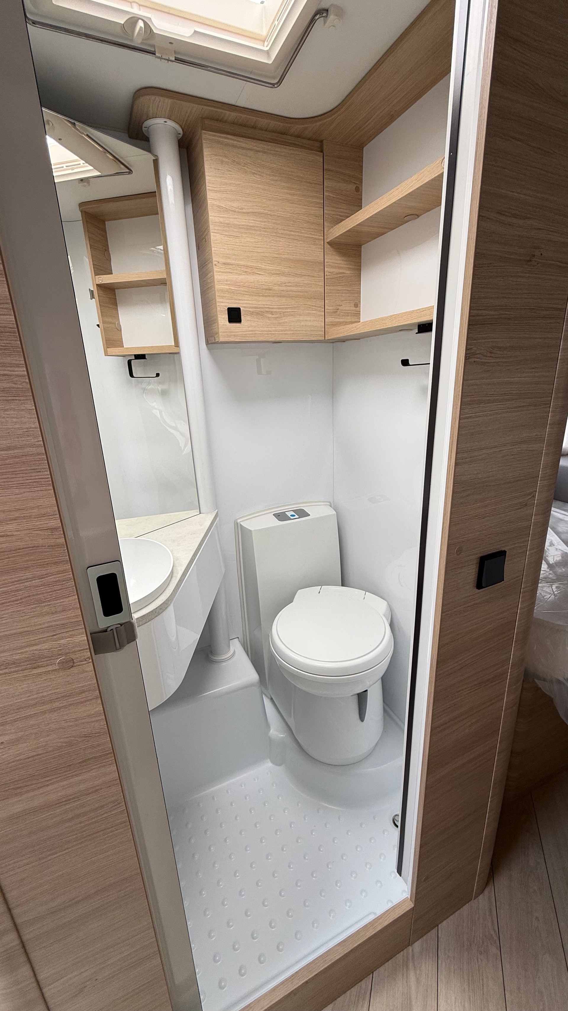 CARAVELAIR Exclusive Line 542-image-19
