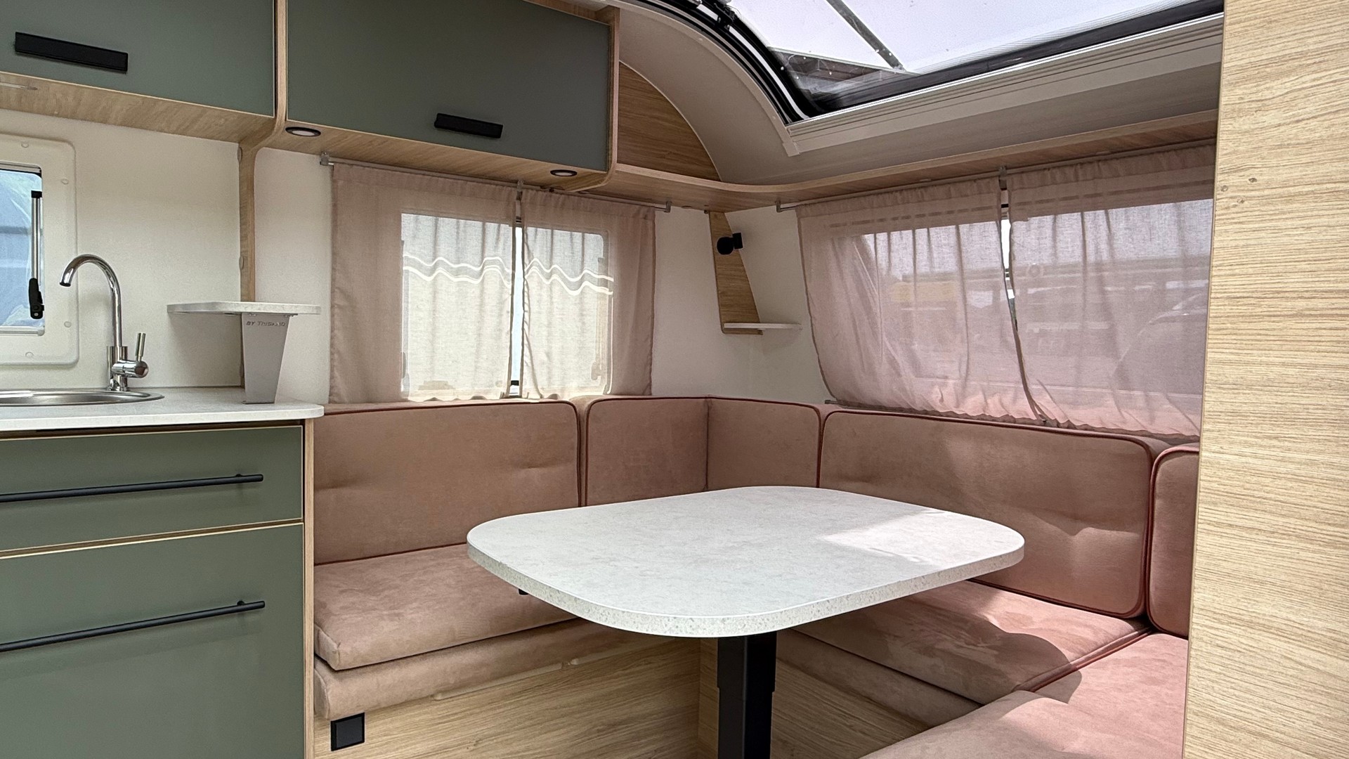 CARAVELAIR Exclusive Line 542-image-6