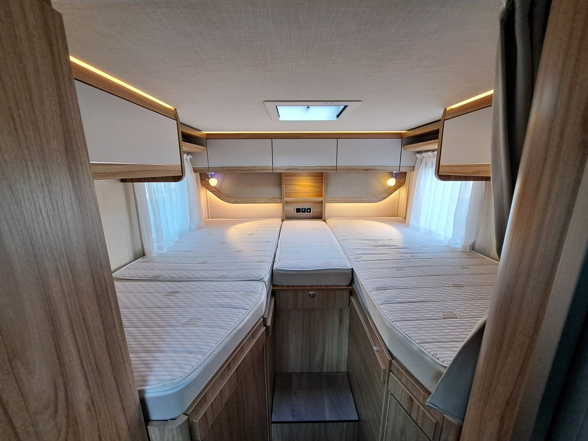 HYMER Exsis T 474-image-5