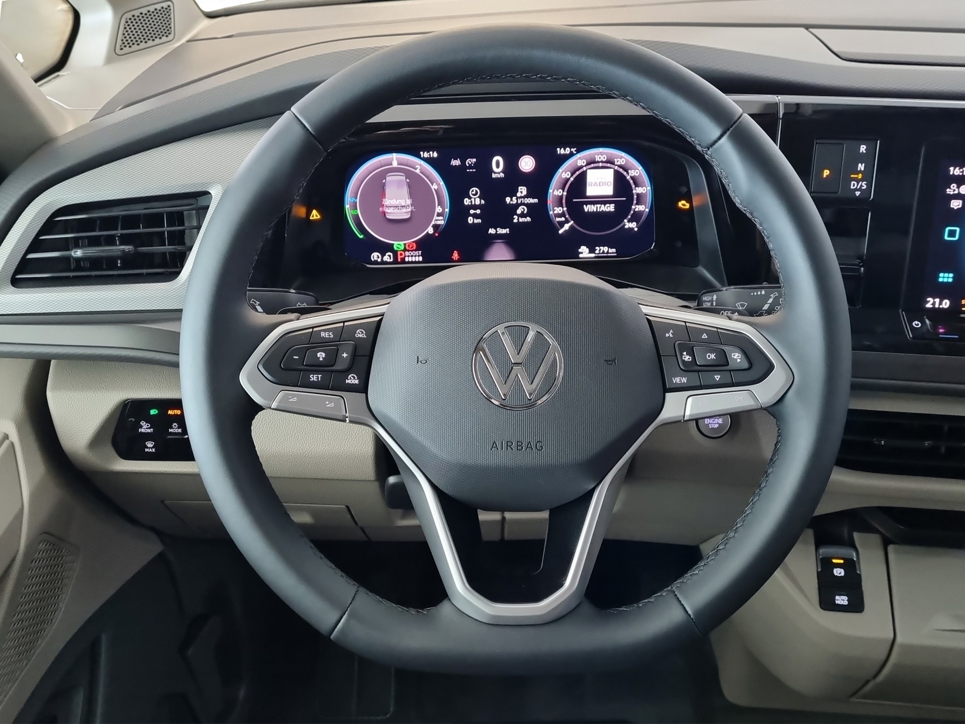 VW T7 Multivan 1.5 eHybrid Business 4Motion Lang-image-8