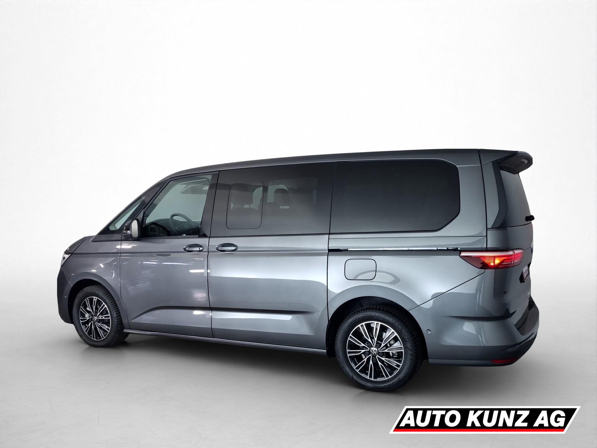 VW T7 Multivan 1.5 eHybrid Business 4Motion Lang-image-3