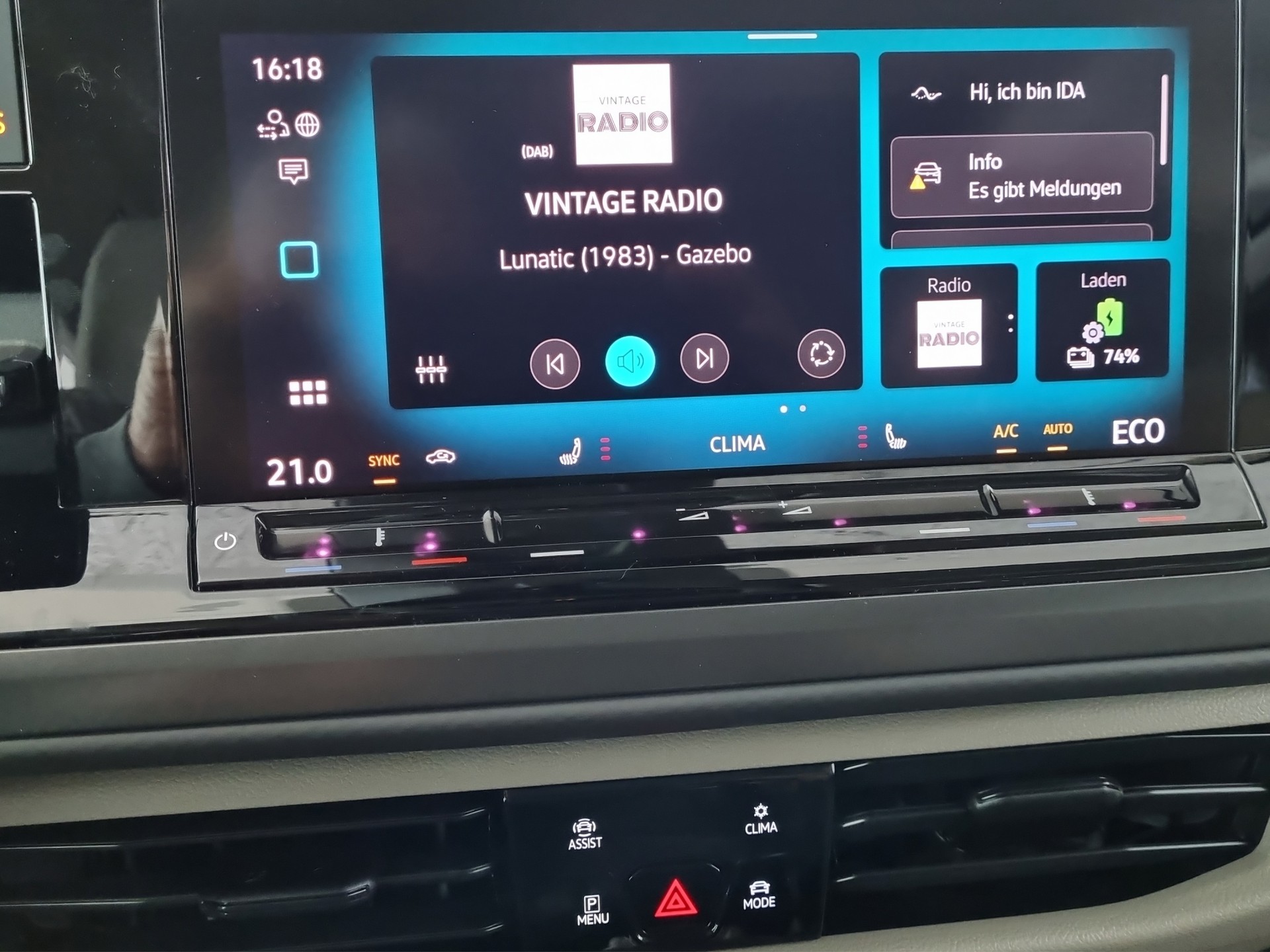 VW T7 Multivan 1.5 eHybrid Business 4Motion Lang-image-14
