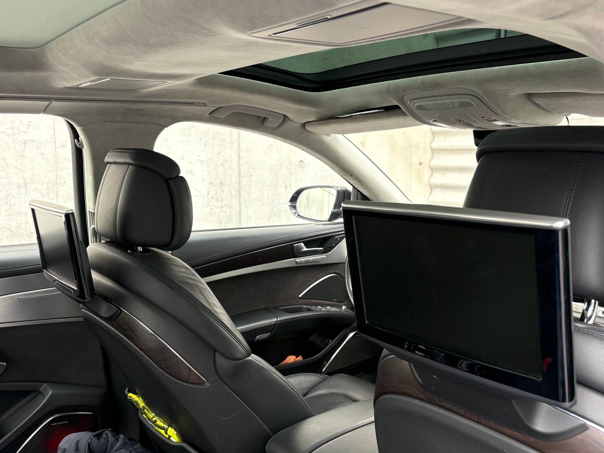 AUDI A8 L 3.0 TDI quattro tiptronic-image-12