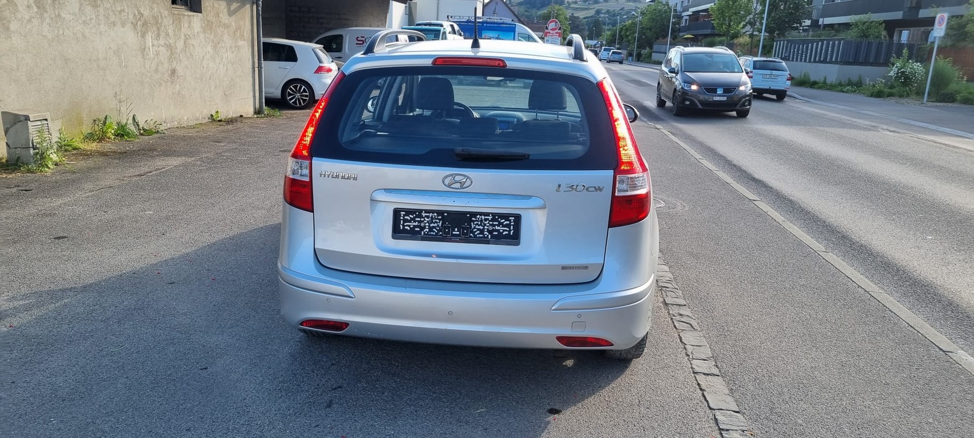 HYUNDAI i30 Wagon 1.6 Swiss Plus Edition-image-4