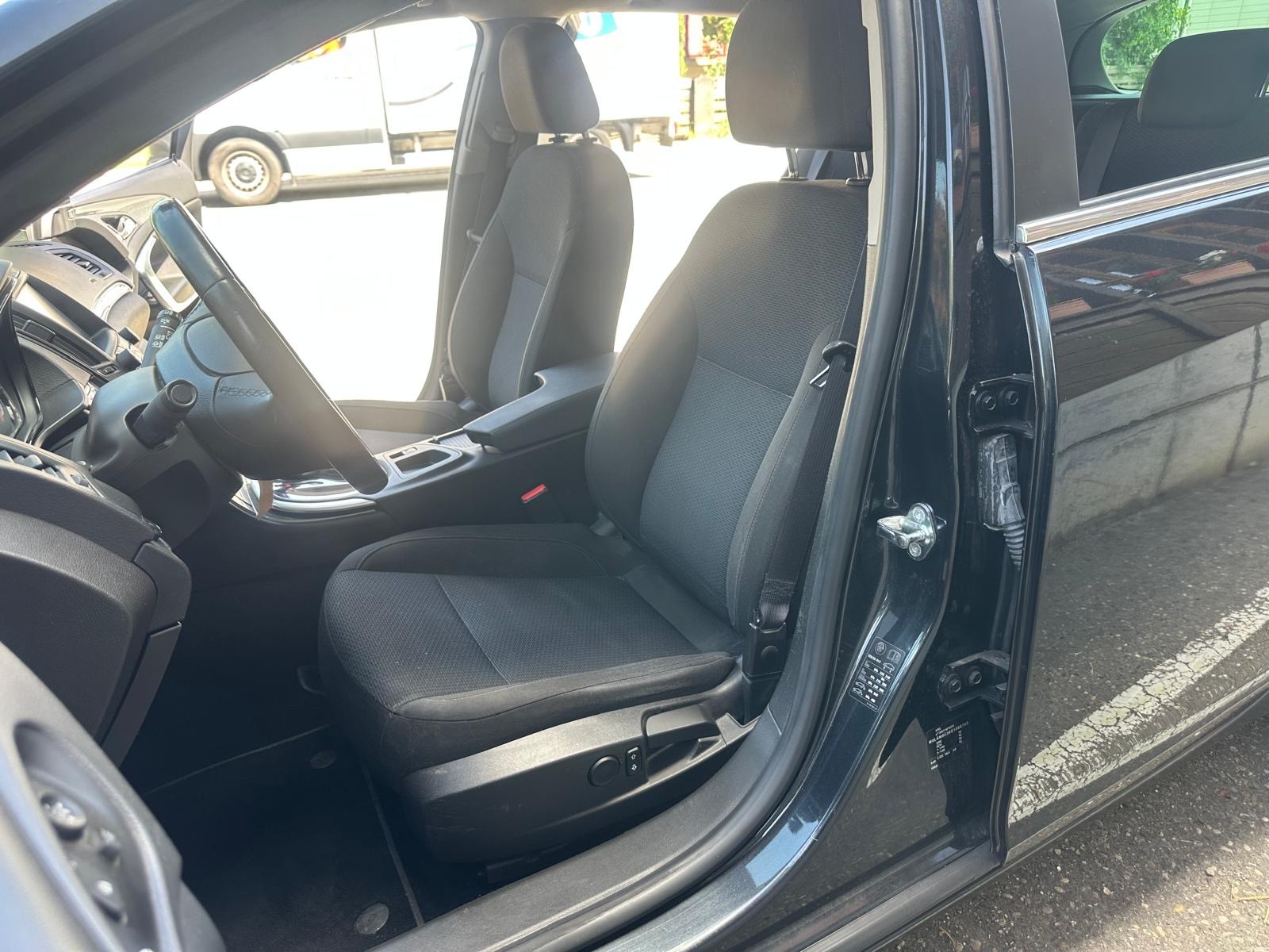 OPEL Insignia Sports Tourer 1.6 CDTI Edition ecoFlex-image-9