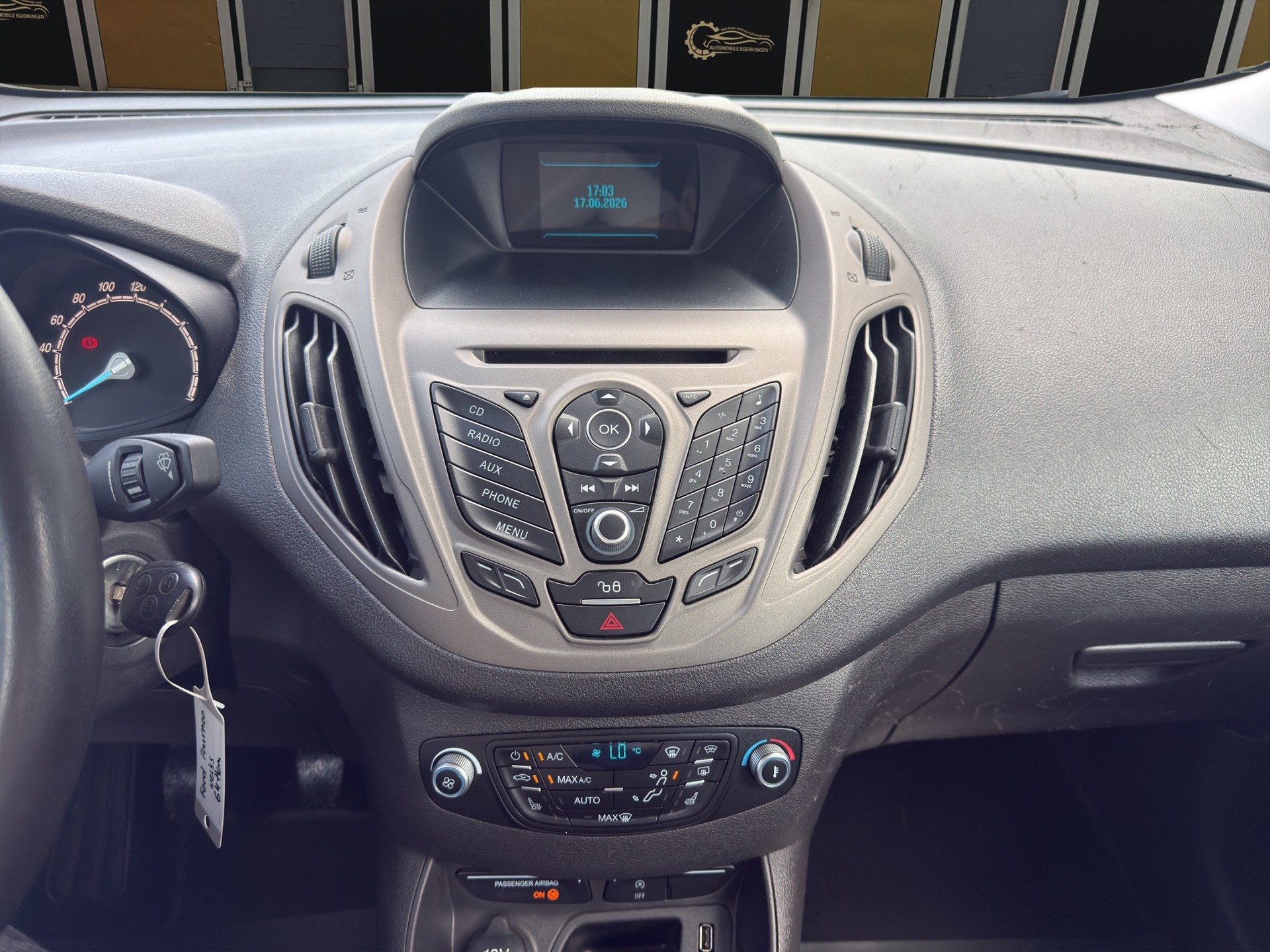 FORD Tourneo Courier 1.0 SCTi Trend-image-14