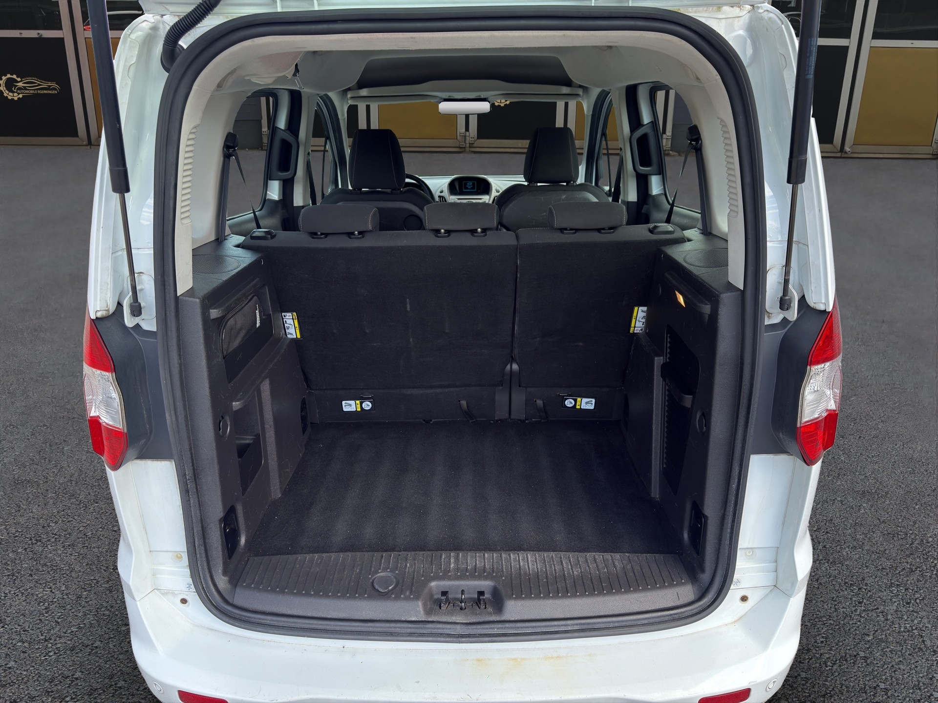 FORD Tourneo Courier 1.0 SCTi Trend-image-13
