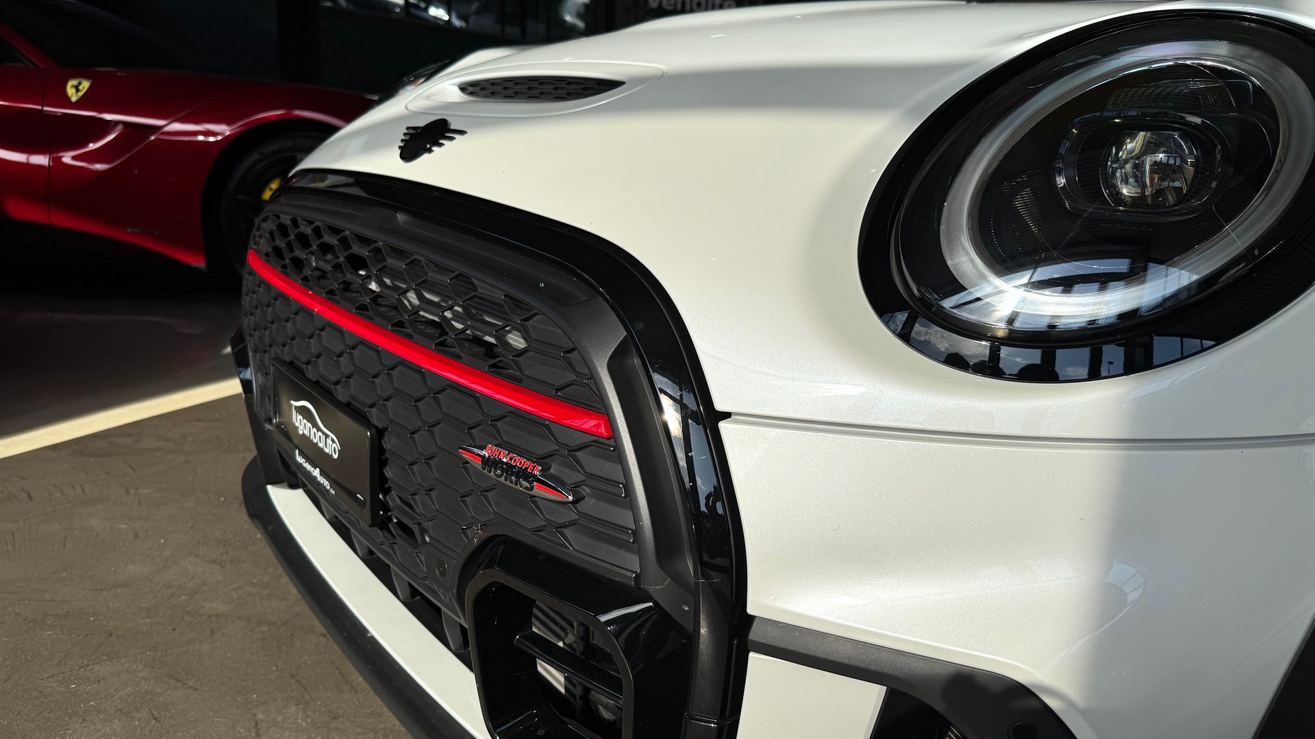 MINI Cooper John Cooper Works Cabriolet Steptronic-image-2