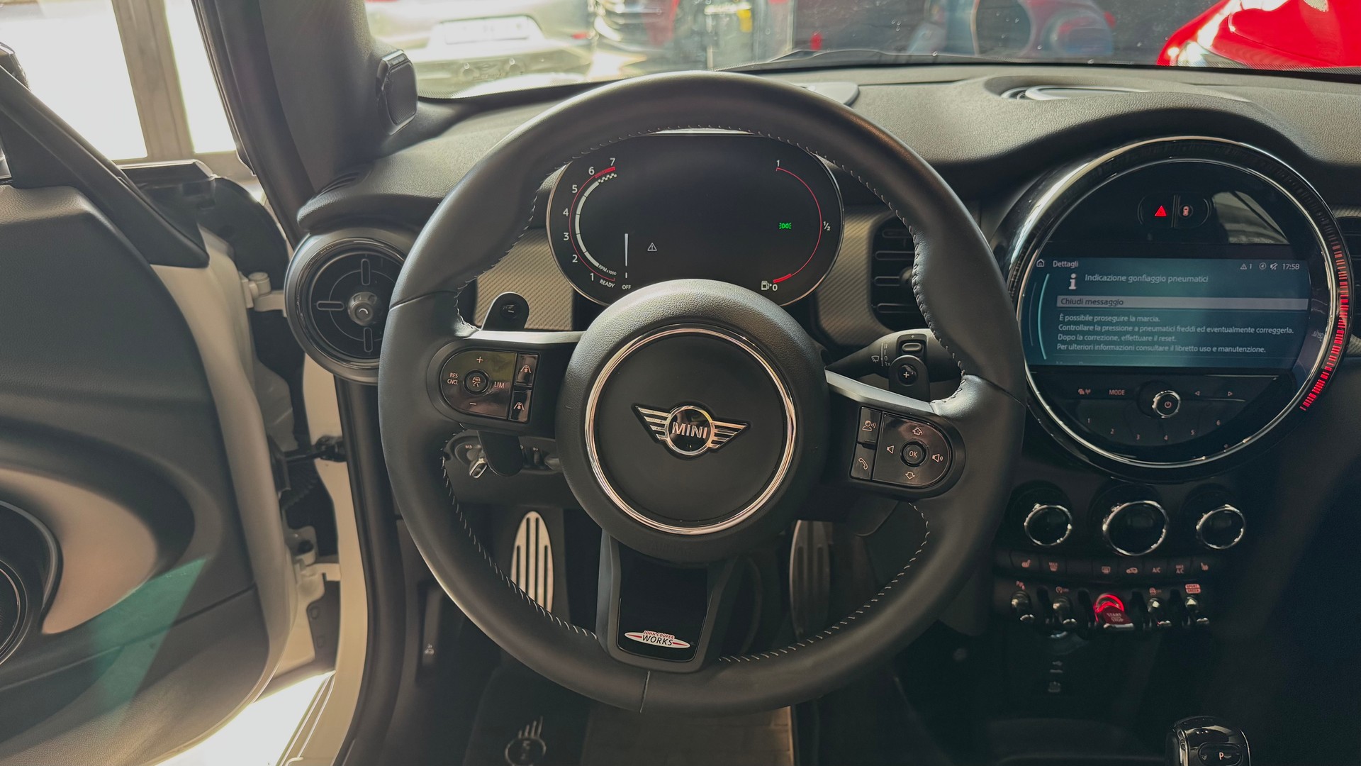 MINI Cooper John Cooper Works Cabriolet Steptronic-image-7