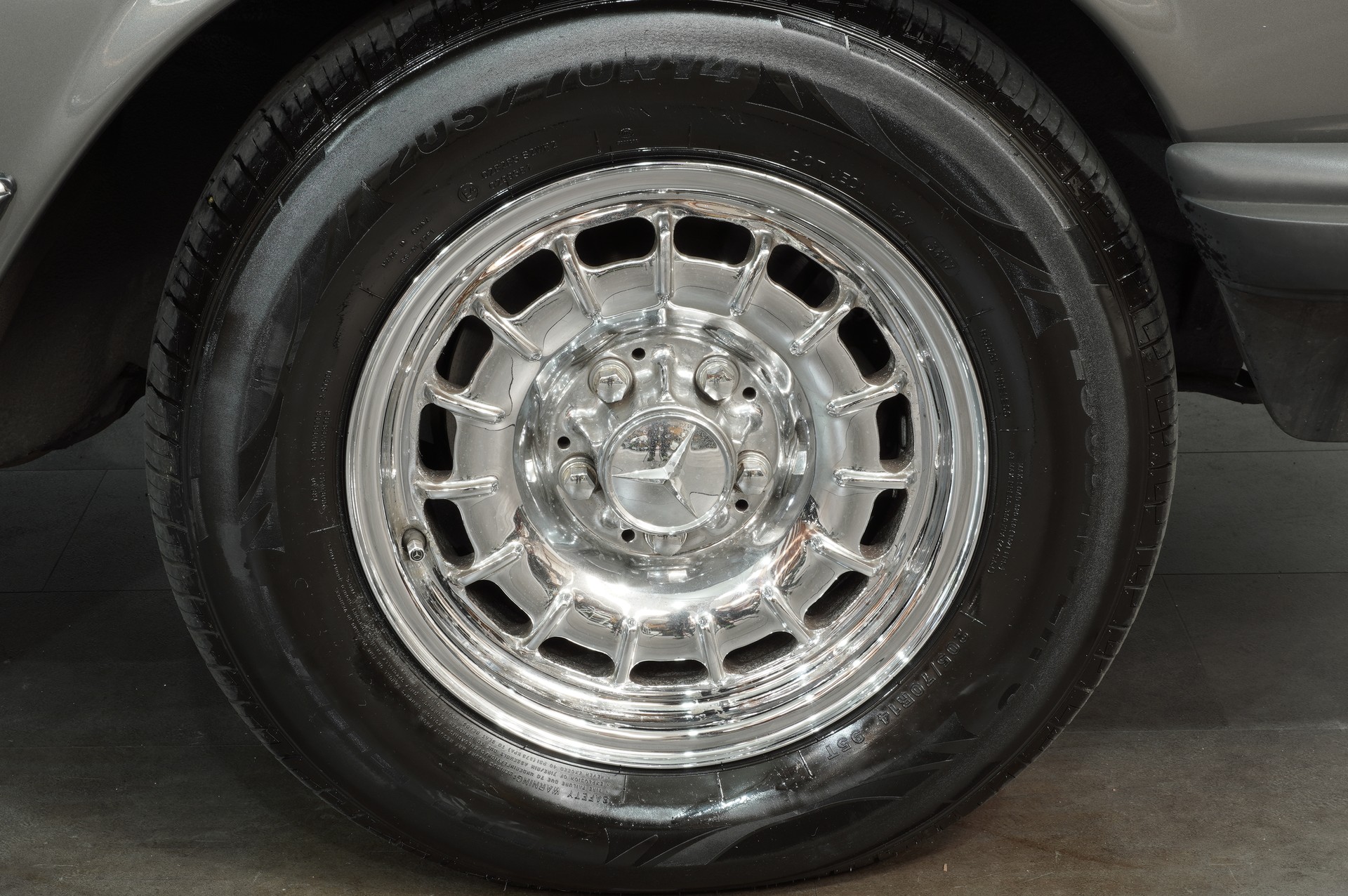 MERCEDES-BENZ 380 SL Automatic ( R107 )-image-14