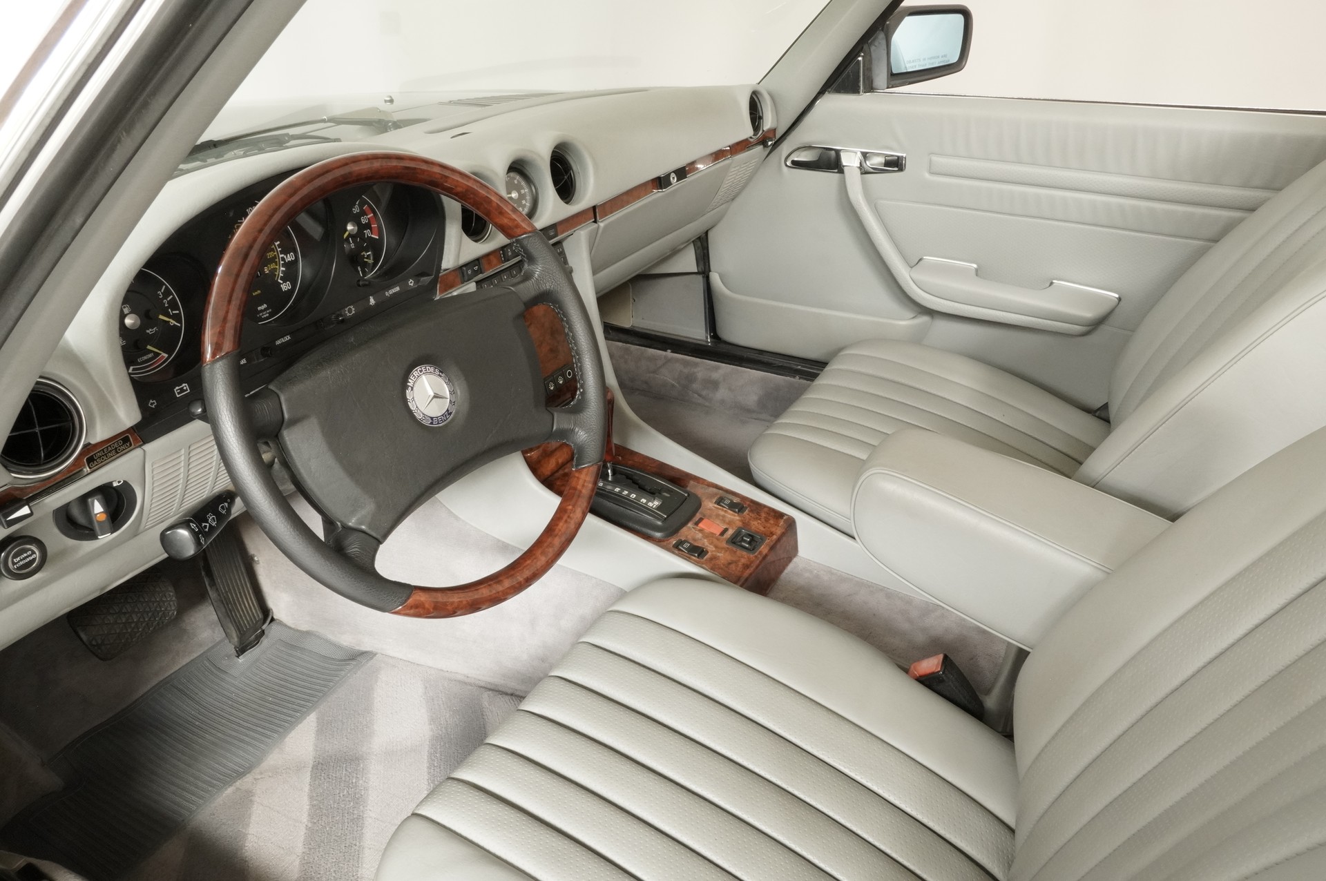 MERCEDES-BENZ 380 SL Automatic ( R107 )-image-10