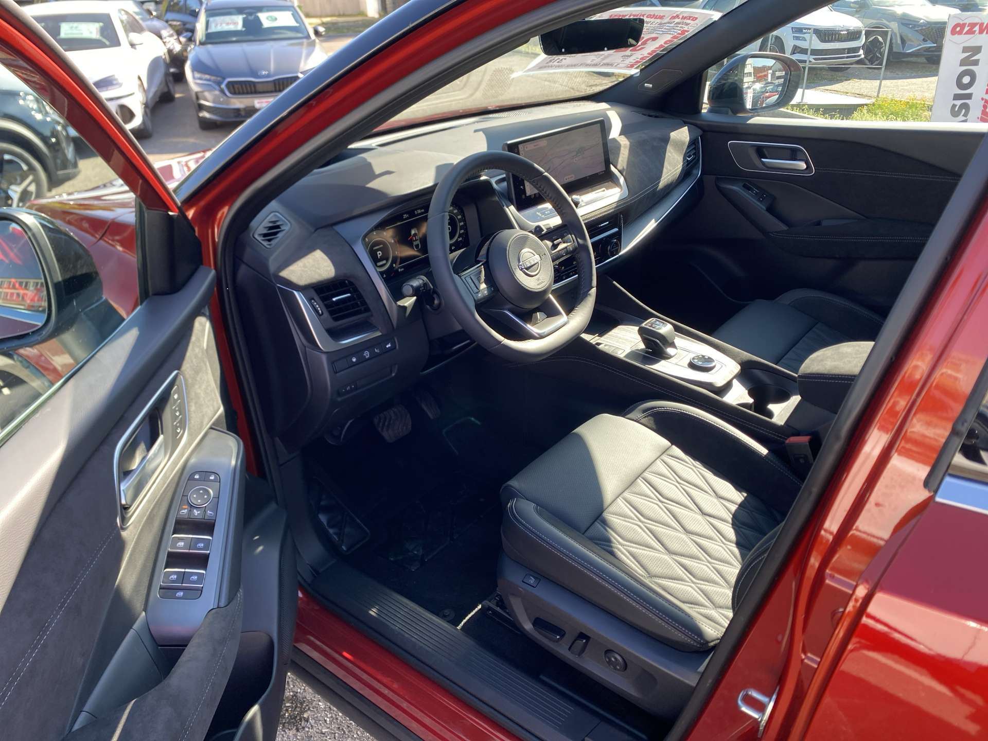 NISSAN Qashqai 1.3 DIG-T MHEV Tekna+ 4x4 Xtronic-Automat-image-5