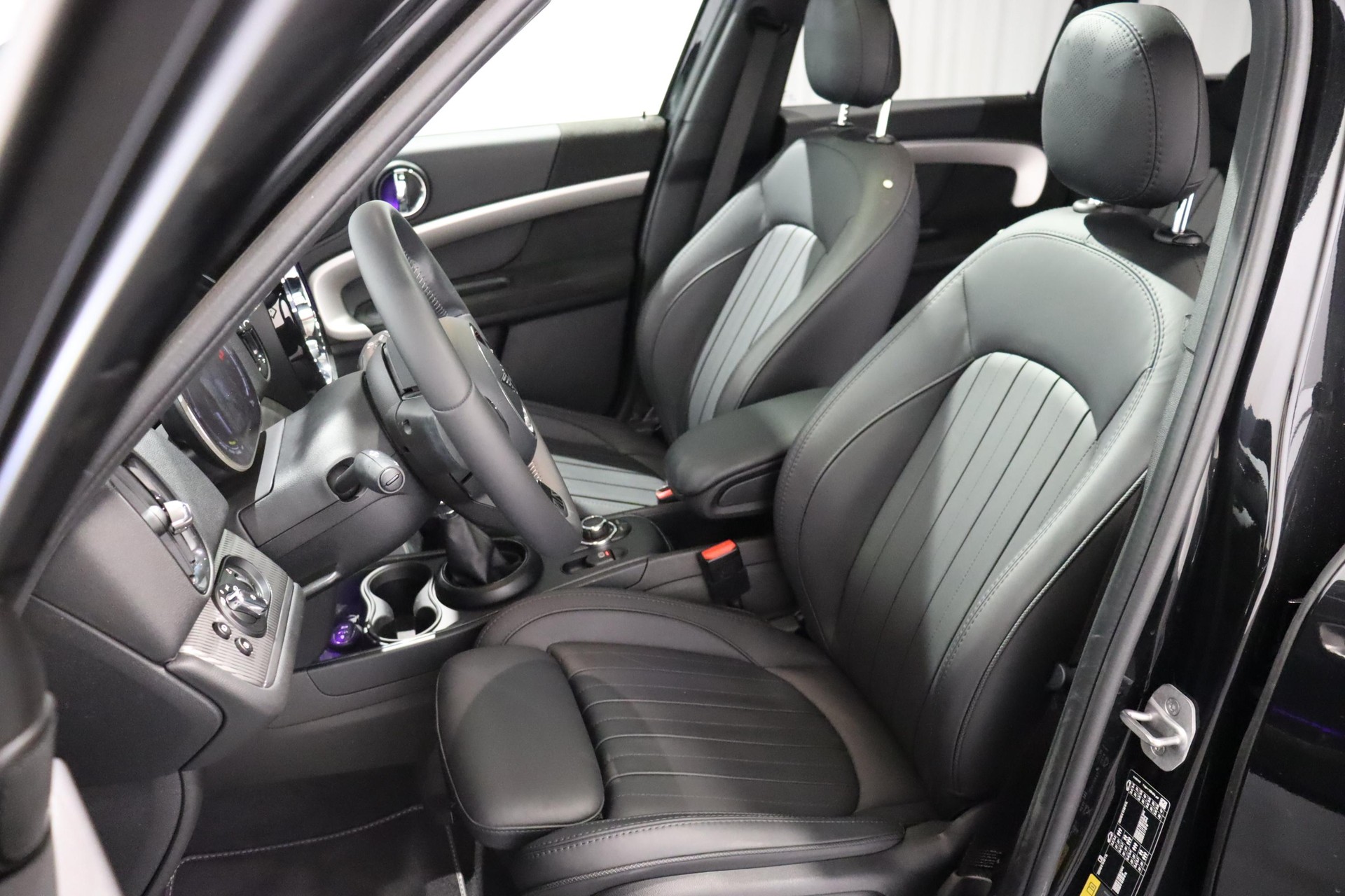 MINI Countryman F60 1.5i Cooper S E ALL4-image-8