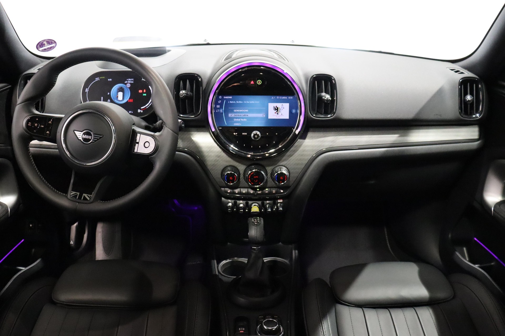 MINI Countryman F60 1.5i Cooper S E ALL4-image-9