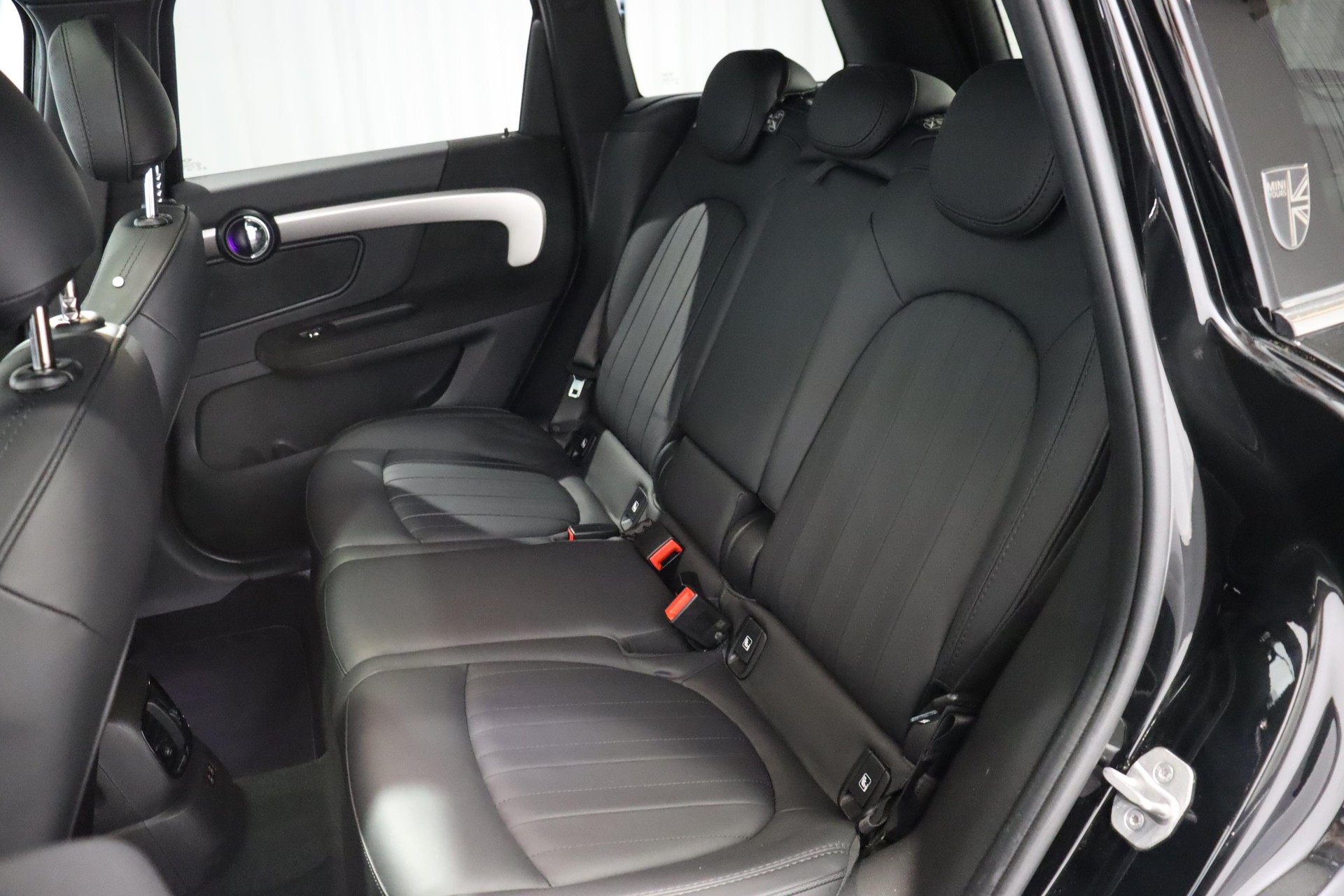 MINI Countryman F60 1.5i Cooper S E ALL4-image-10