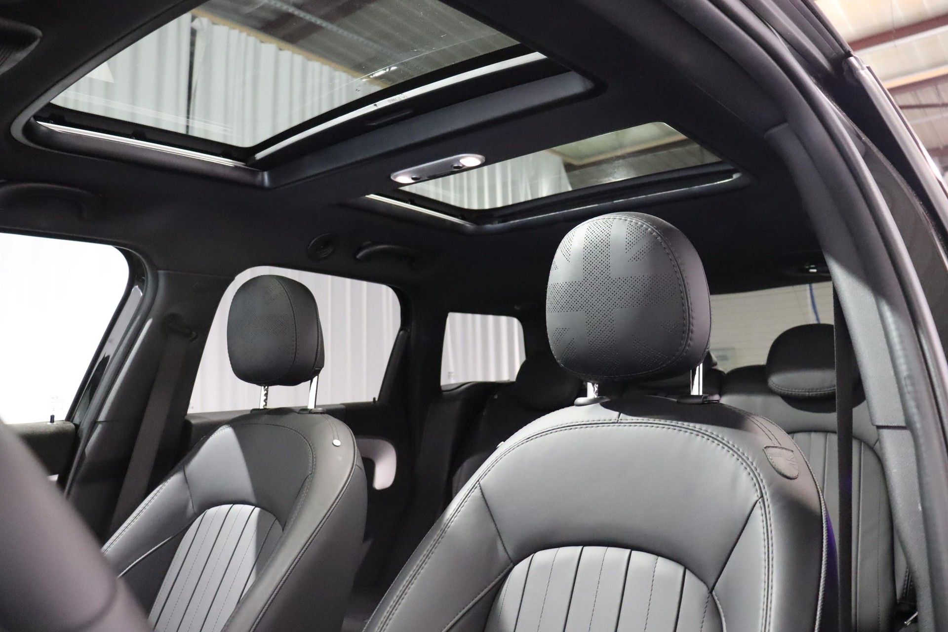 MINI Countryman F60 1.5i Cooper S E ALL4-image-17