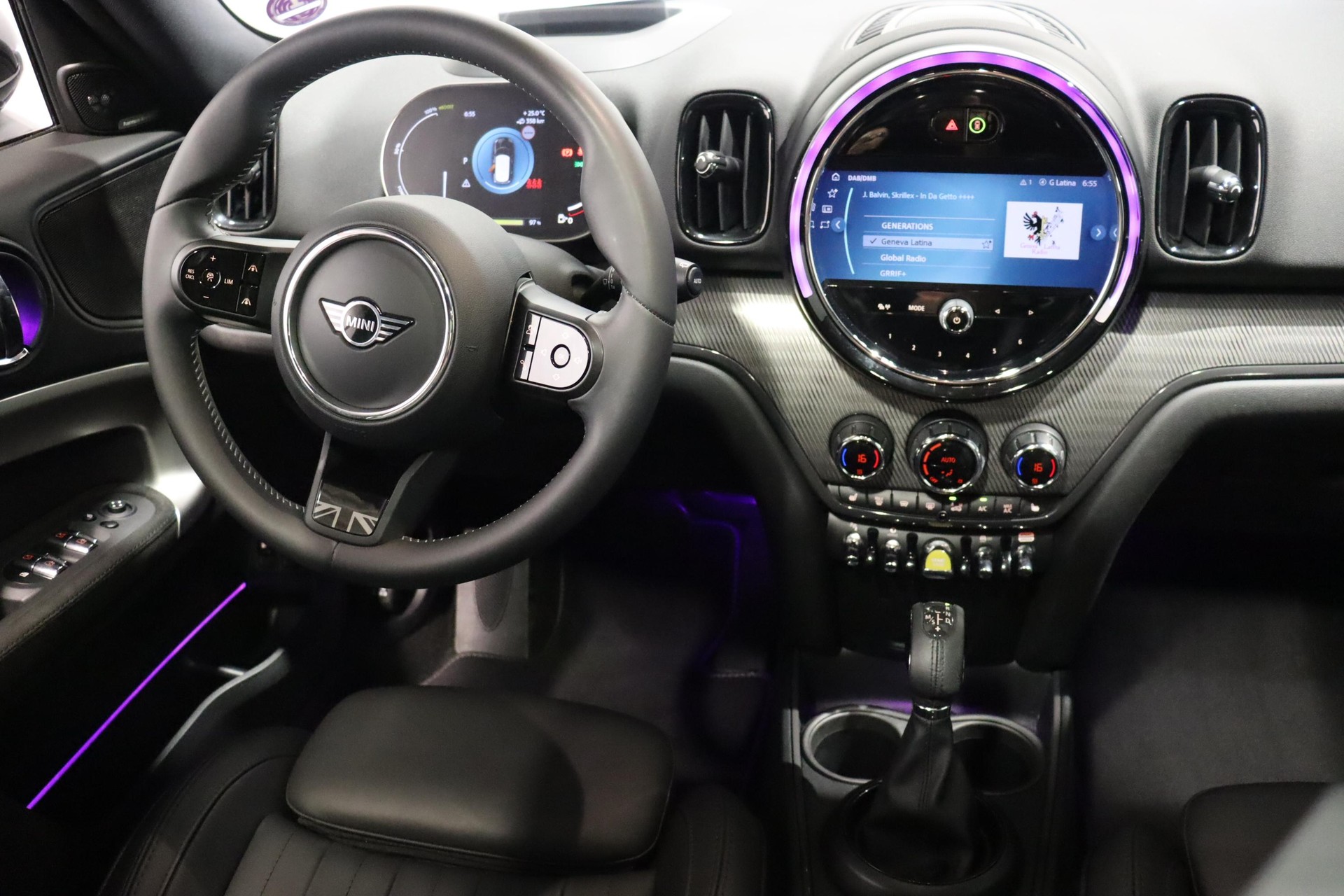 MINI Countryman F60 1.5i Cooper S E ALL4-image-11