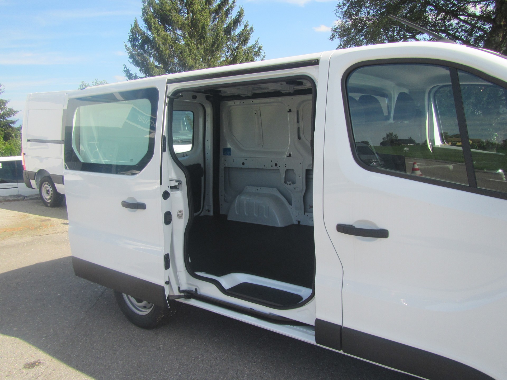 NISSAN Primastar dCi 150 3.0 L1H1 Acenta-image-5