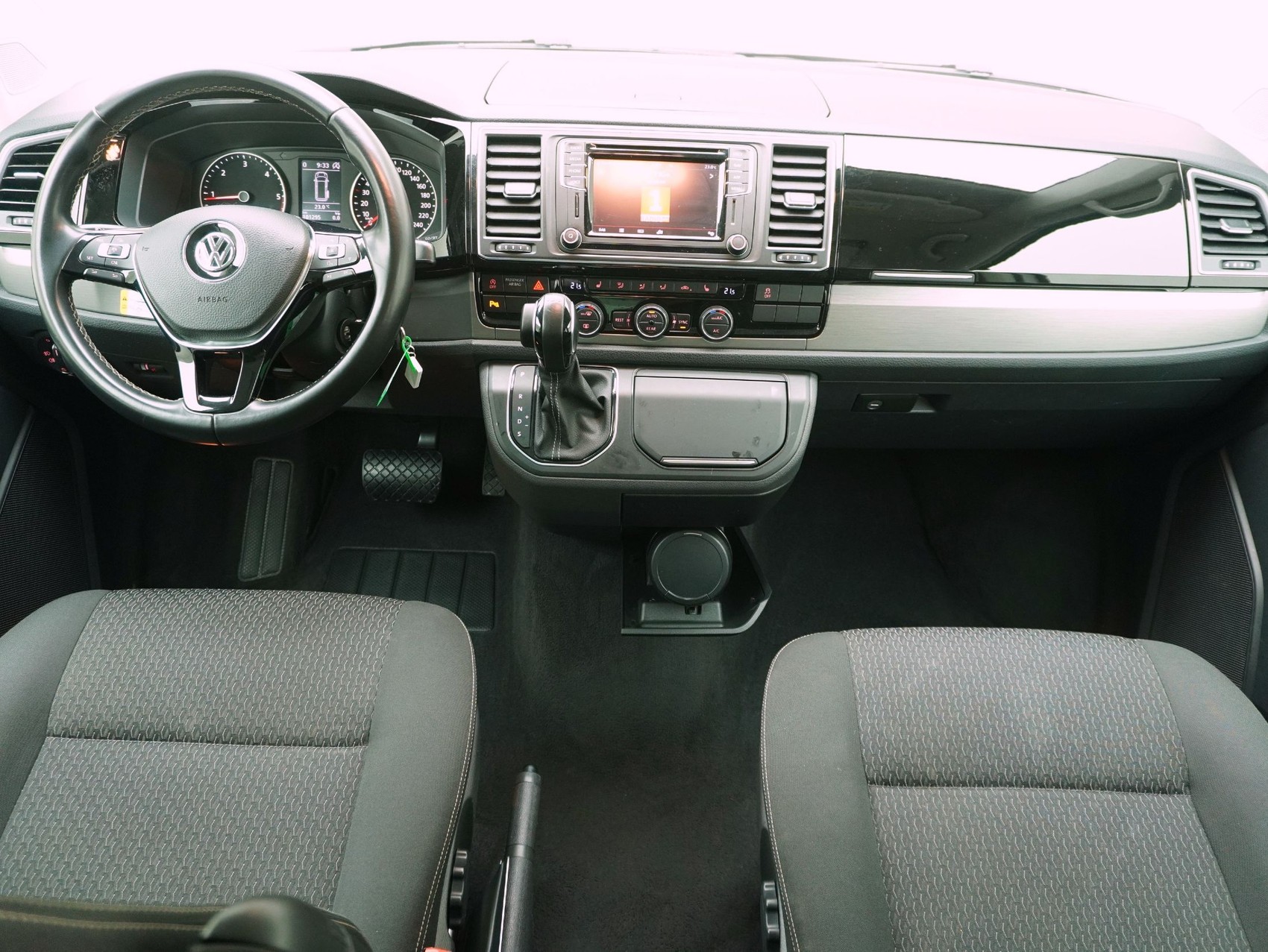 VW T6 California 3000 2.0 TDI DSG Beach 4Motion-image-15