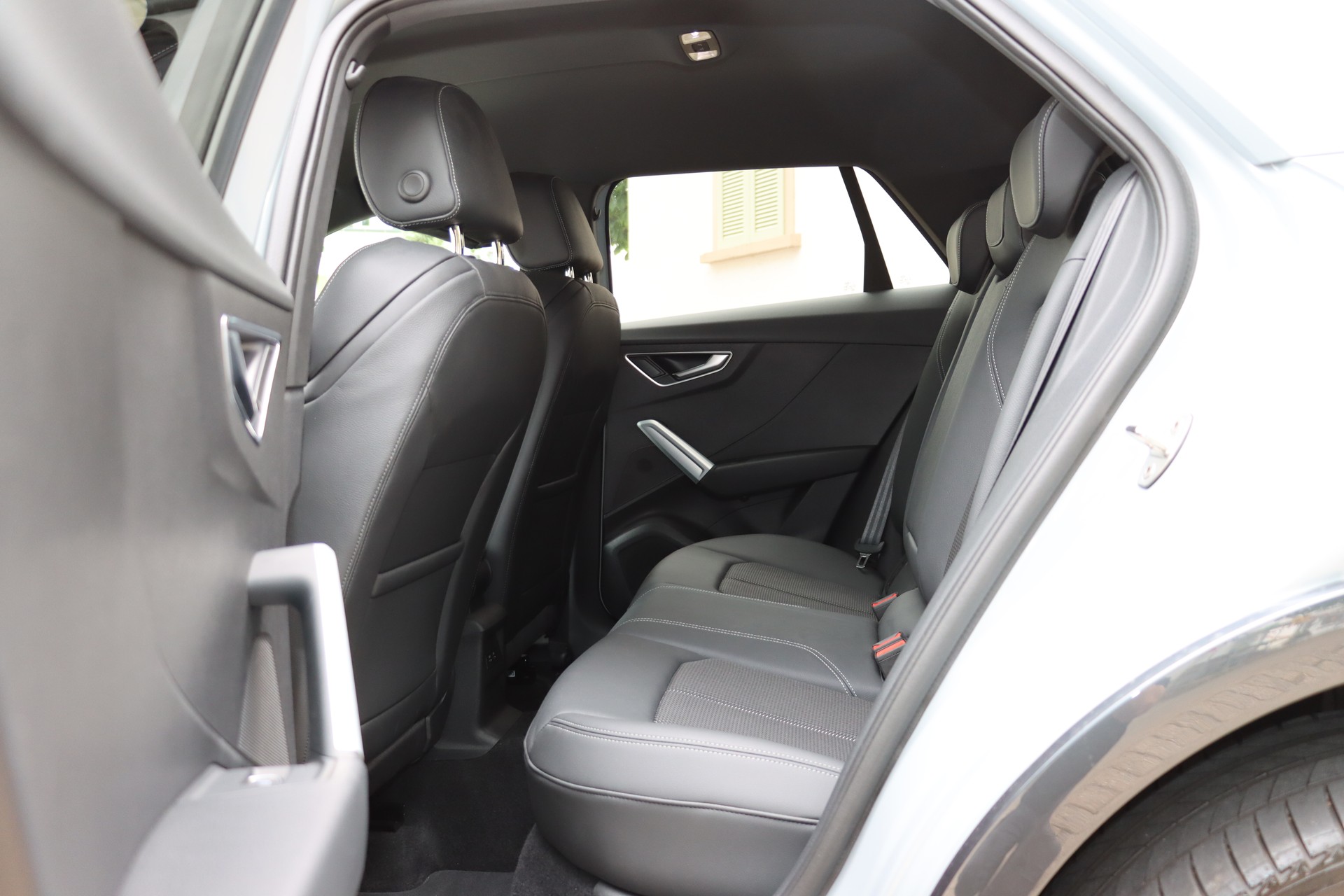 AUDI Q2 35 TFSI advanced S-tronic-image-8