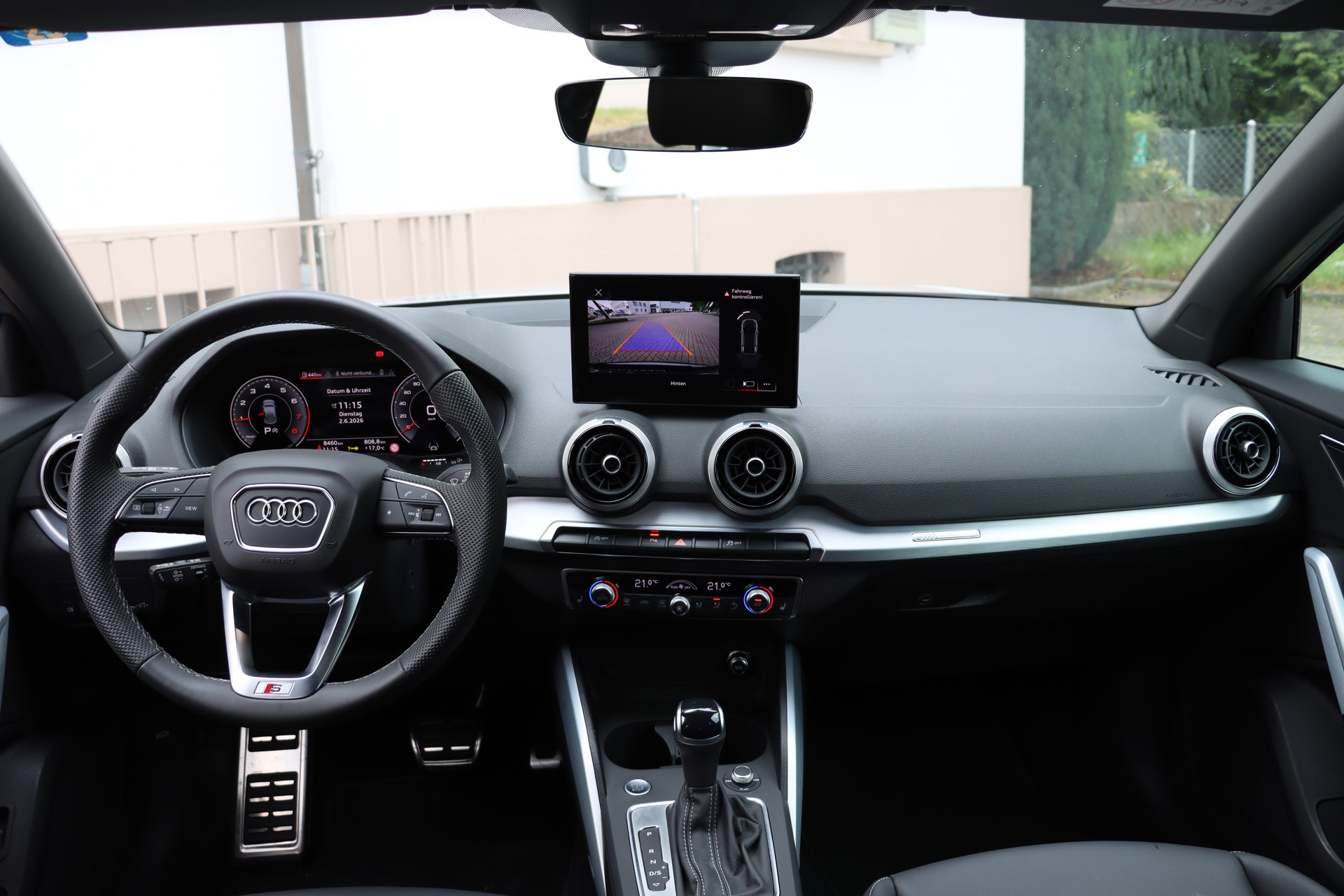 AUDI Q2 35 TFSI advanced S-tronic-image-4