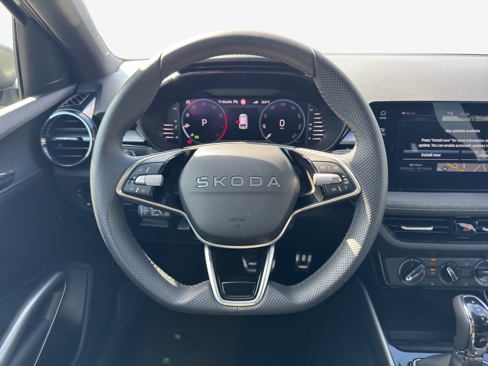 SKODA Fabia 1.0 TSI Selection DSG-image-9