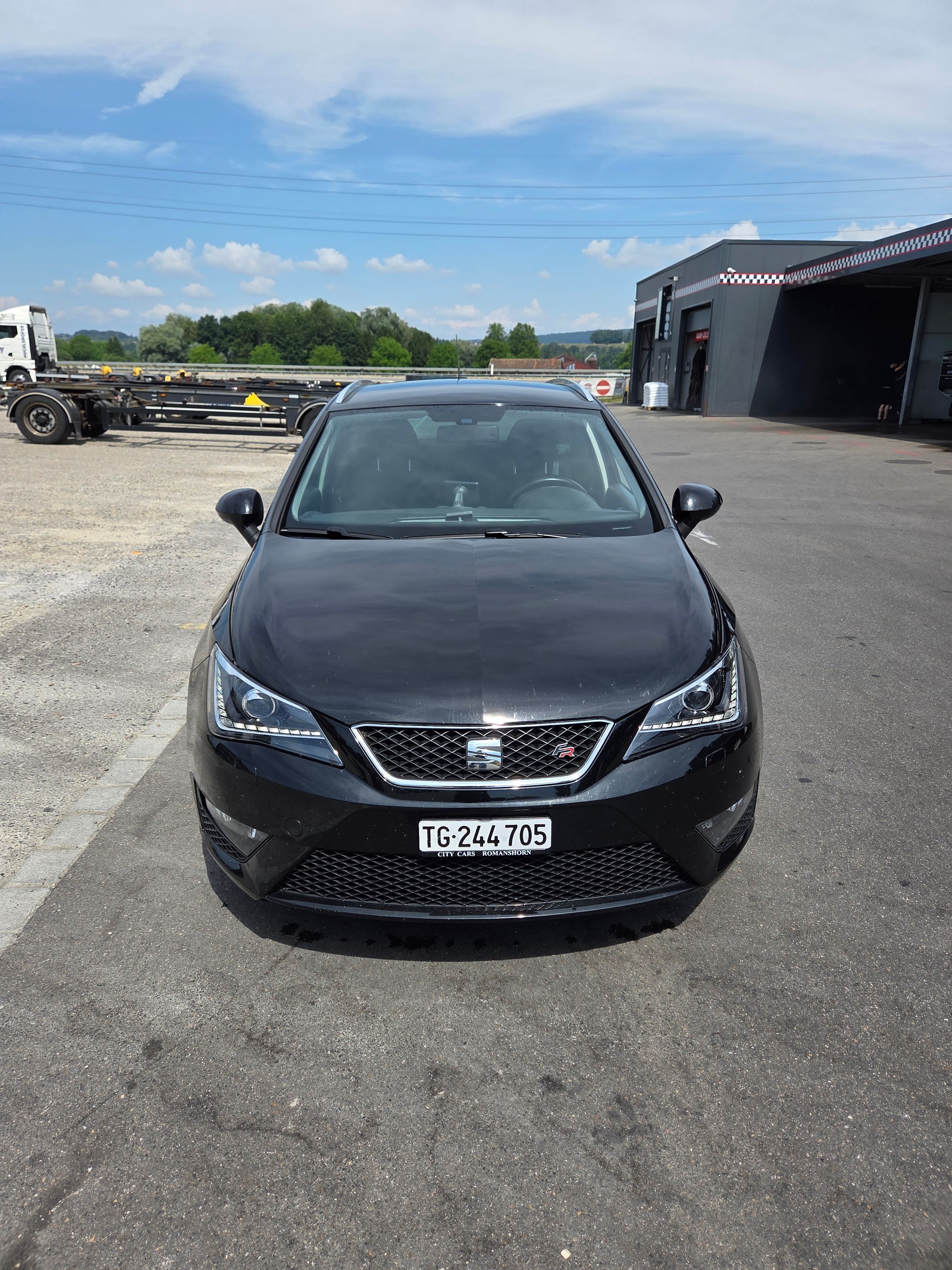 SEAT 1.2 TSI EcoM FR Viva S/S - FR Austattung, 8fach bereift, Ab Mfk vom 20.08.2025, Tempomat, Navi, 168.000km - Preis verhandelbar