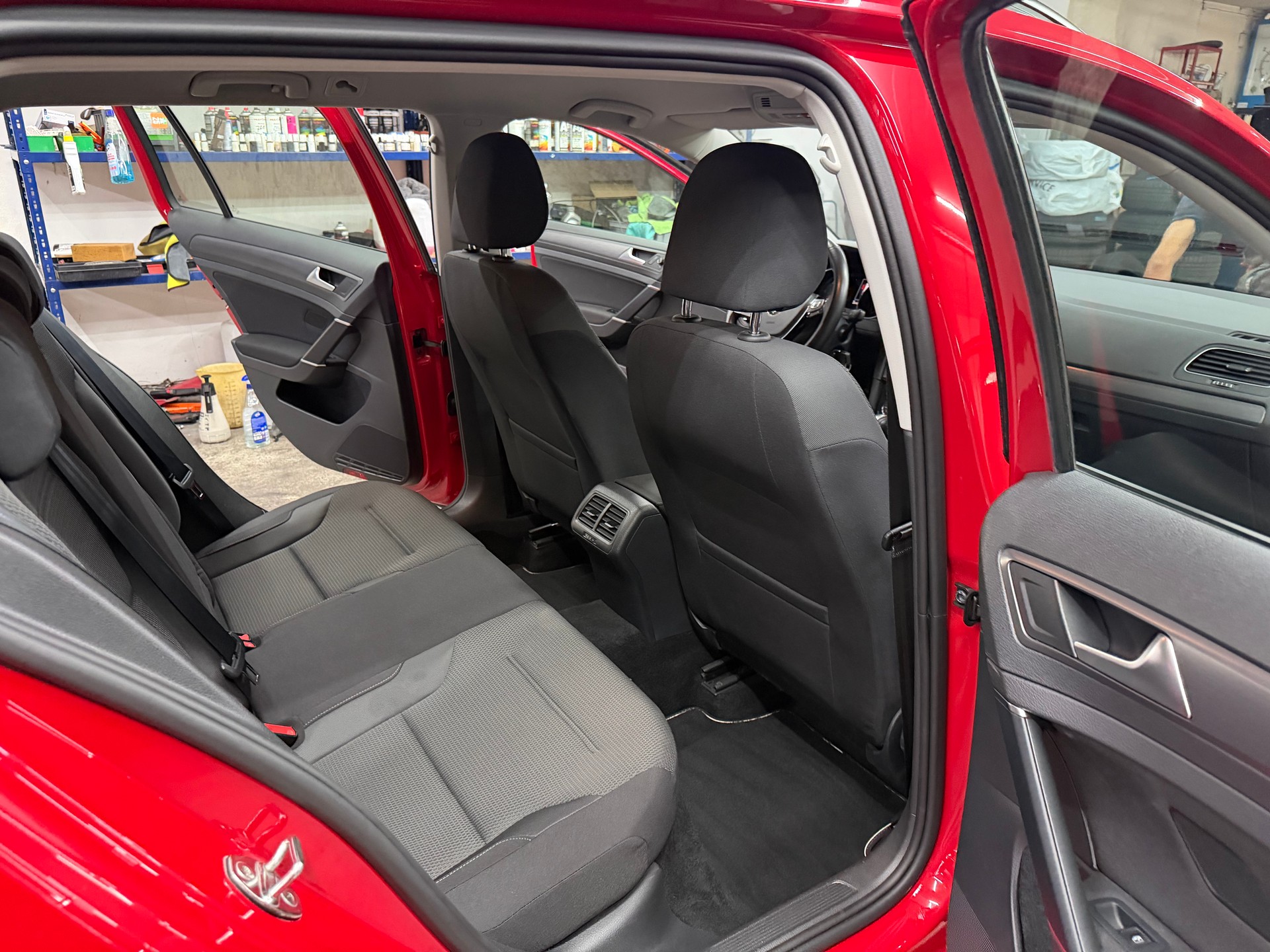 VW Golf Variant 2.0 TDI Comfortline DSG-image-10