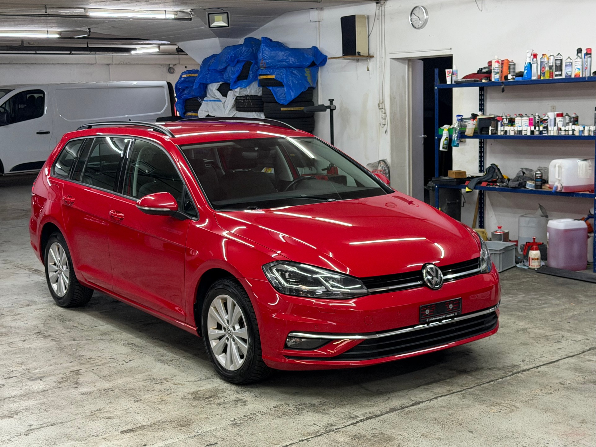 VW Golf Variant 2.0 TDI Comfortline DSG-image-5