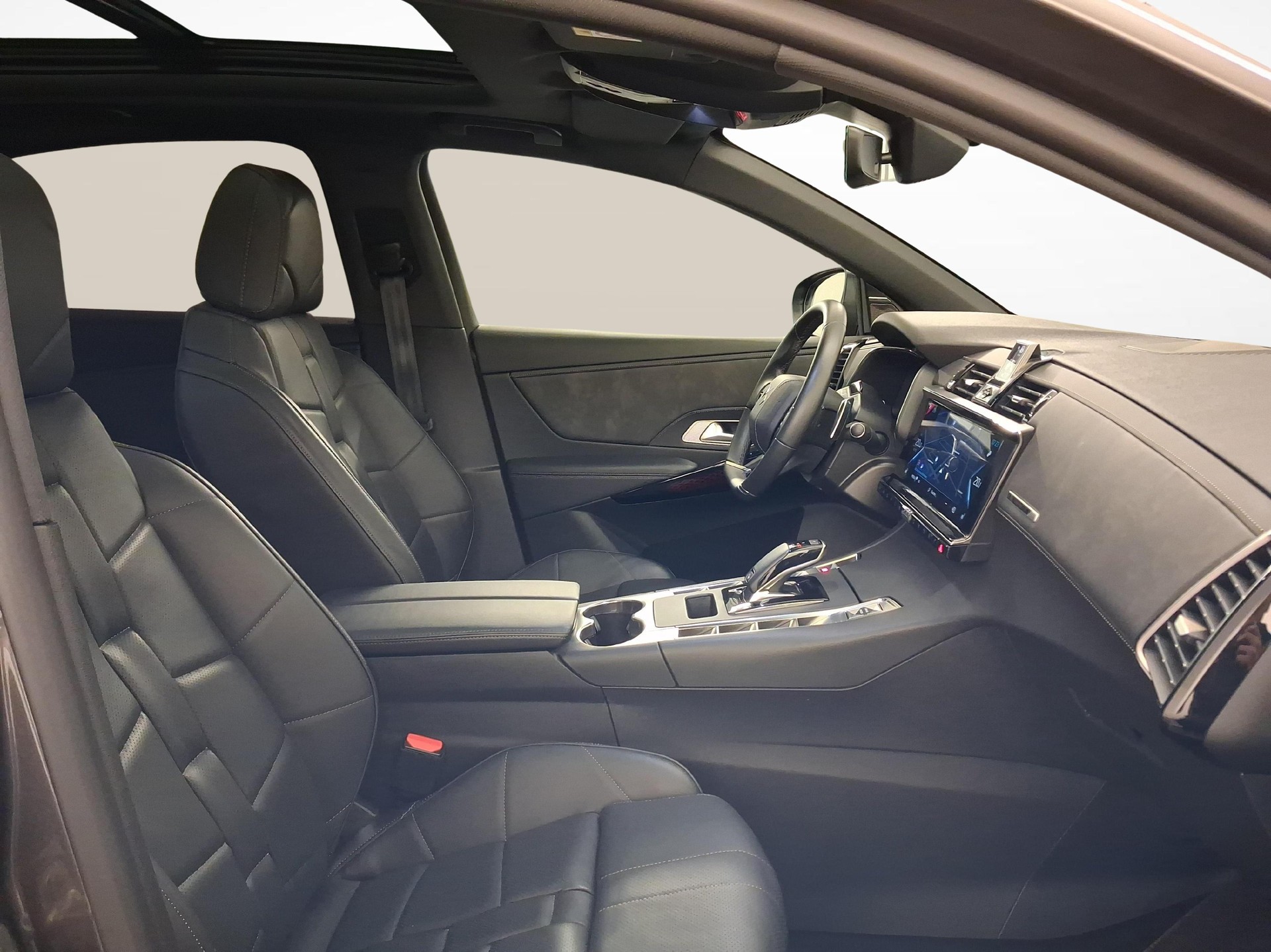 DS AUTOMOBILES 7 Crossback 1.6 E-Tense Louvre 4x4-image-9