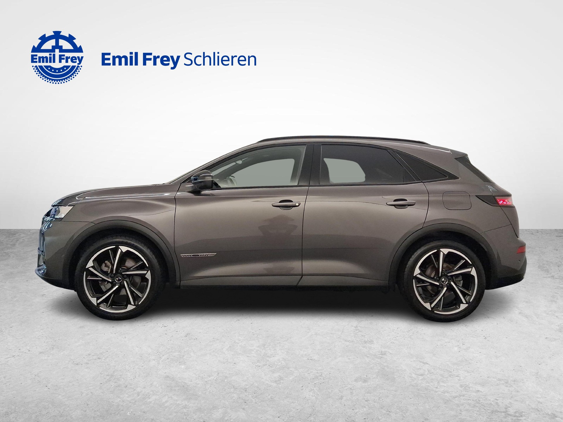 DS AUTOMOBILES 7 Crossback 1.6 E-Tense Louvre 4x4-showroom-element-1