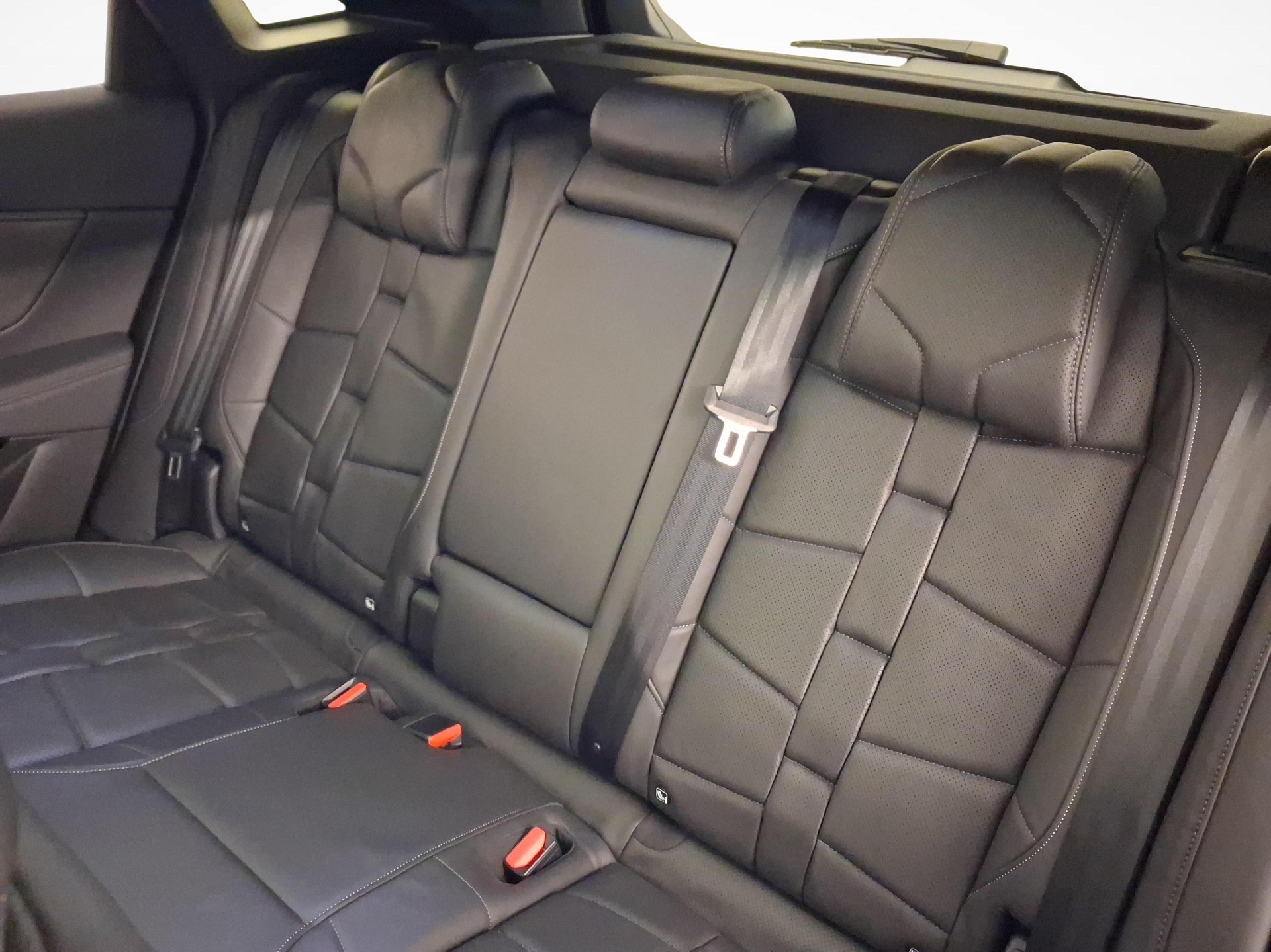 DS AUTOMOBILES 7 Crossback 1.6 E-Tense Louvre 4x4-image-10