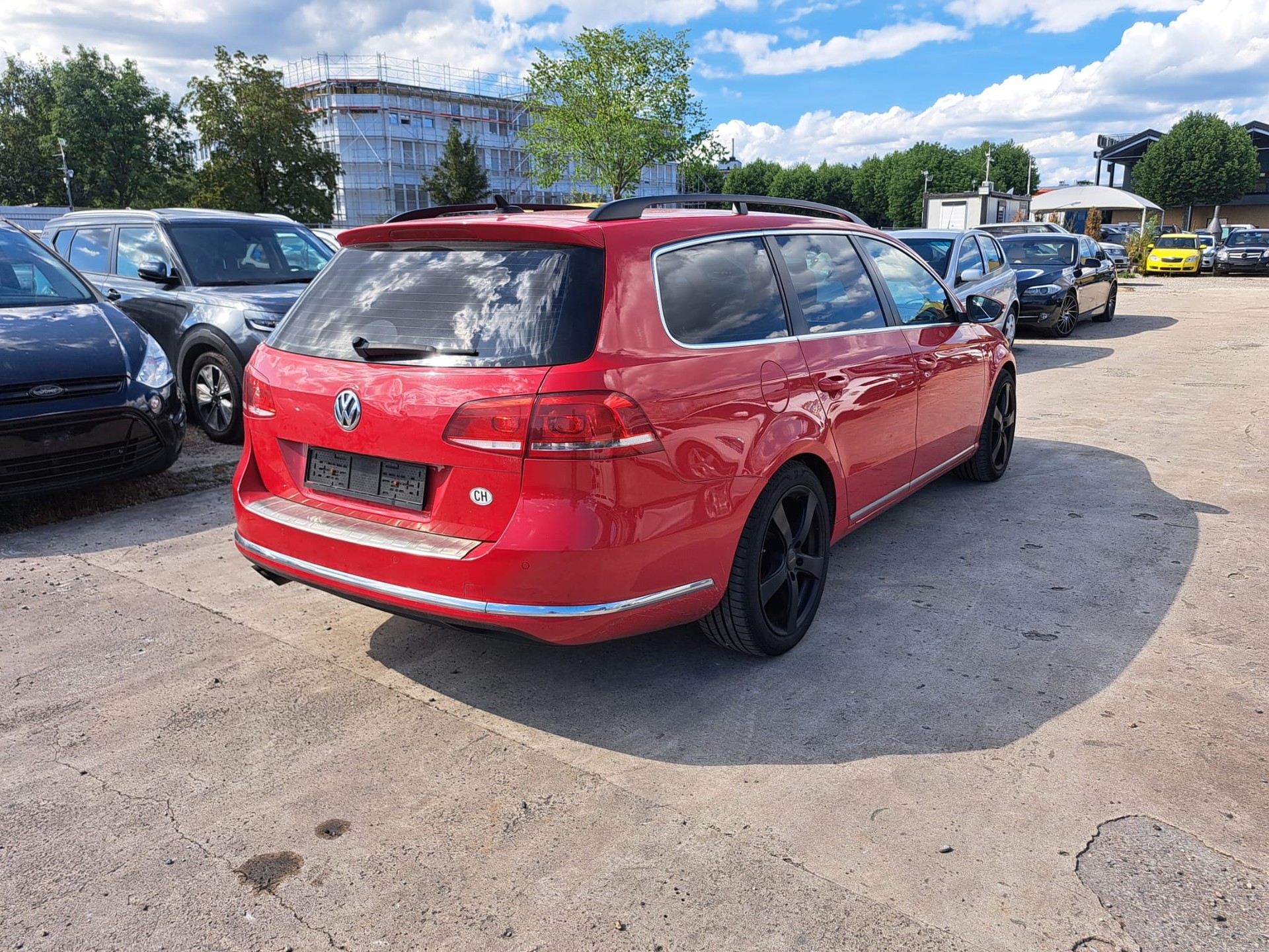 VW Passat Variant 2.0 TDI BMT Design 4Motion-image-7